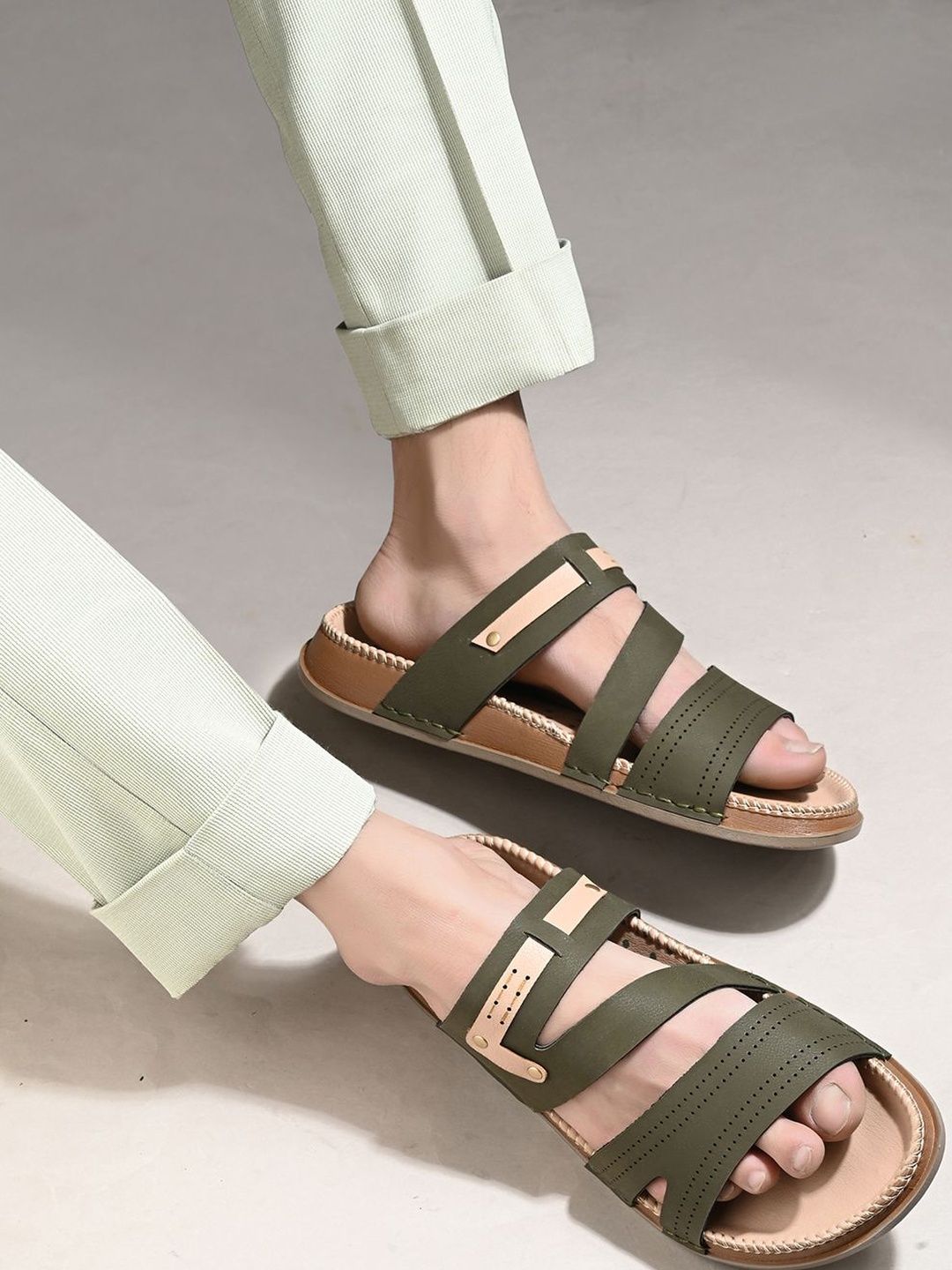 Roadster Men Comfort Sandals