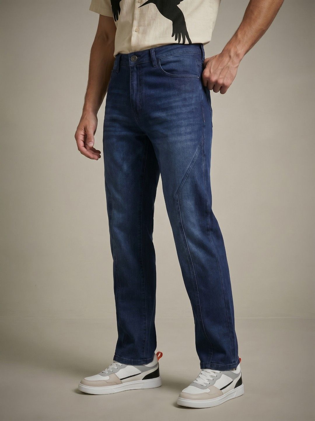 glitchez Men Straight Fit Mid-Rise Light Fade Stretchable Jeans