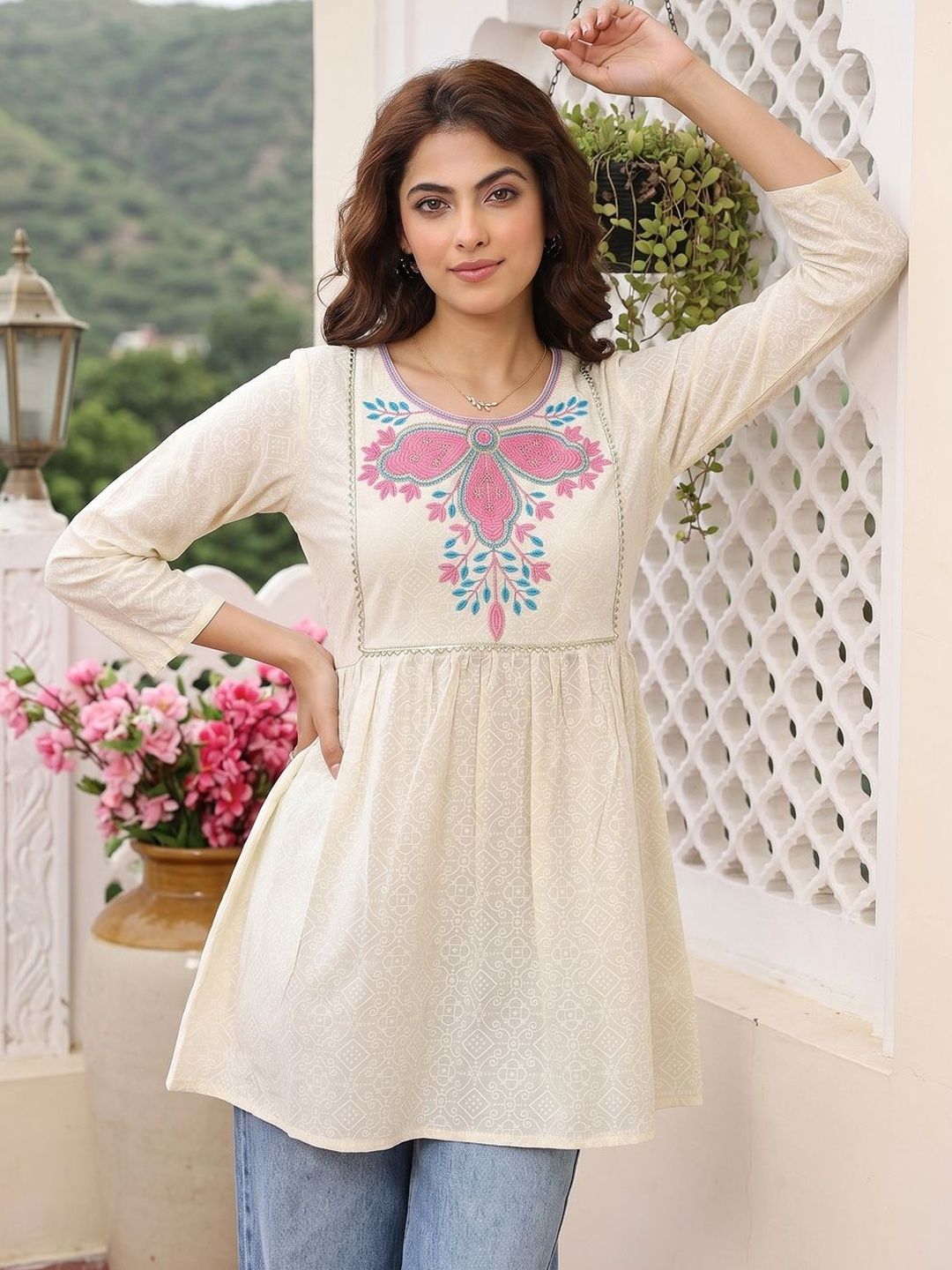 Anouk Anouk Ethnic Motifs Embroidered Thread Work Pure Cotton Blend Thread Work Empire Kurti
