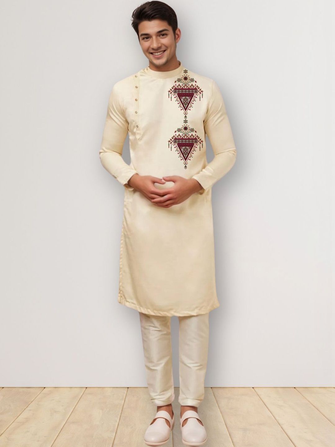 Dincharya Men Embellished Thread Work Kurta