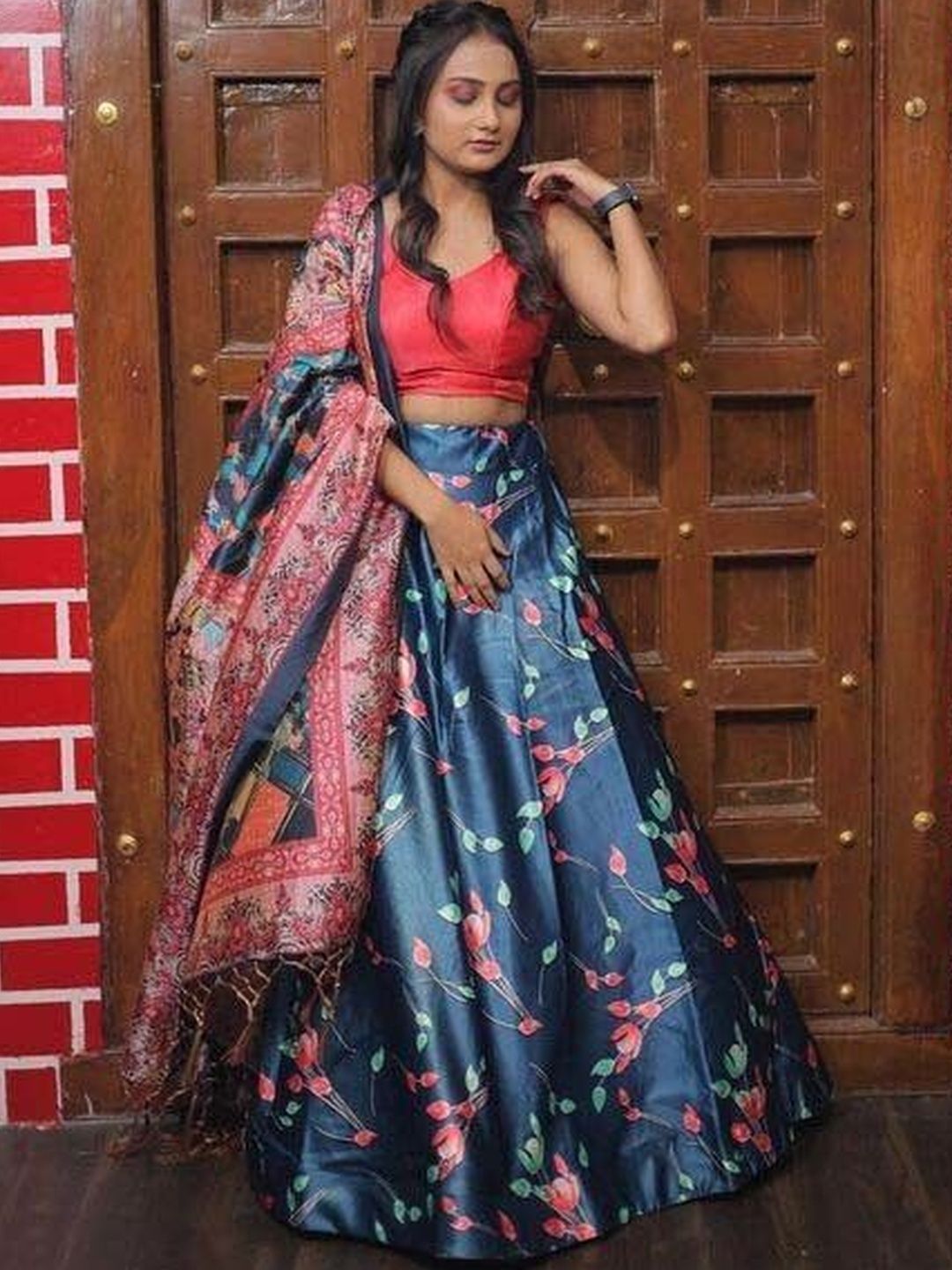 KAHIRAA WHOLETEX Semi-Stitched Lehenga & Unstitched Blouse With Dupatta