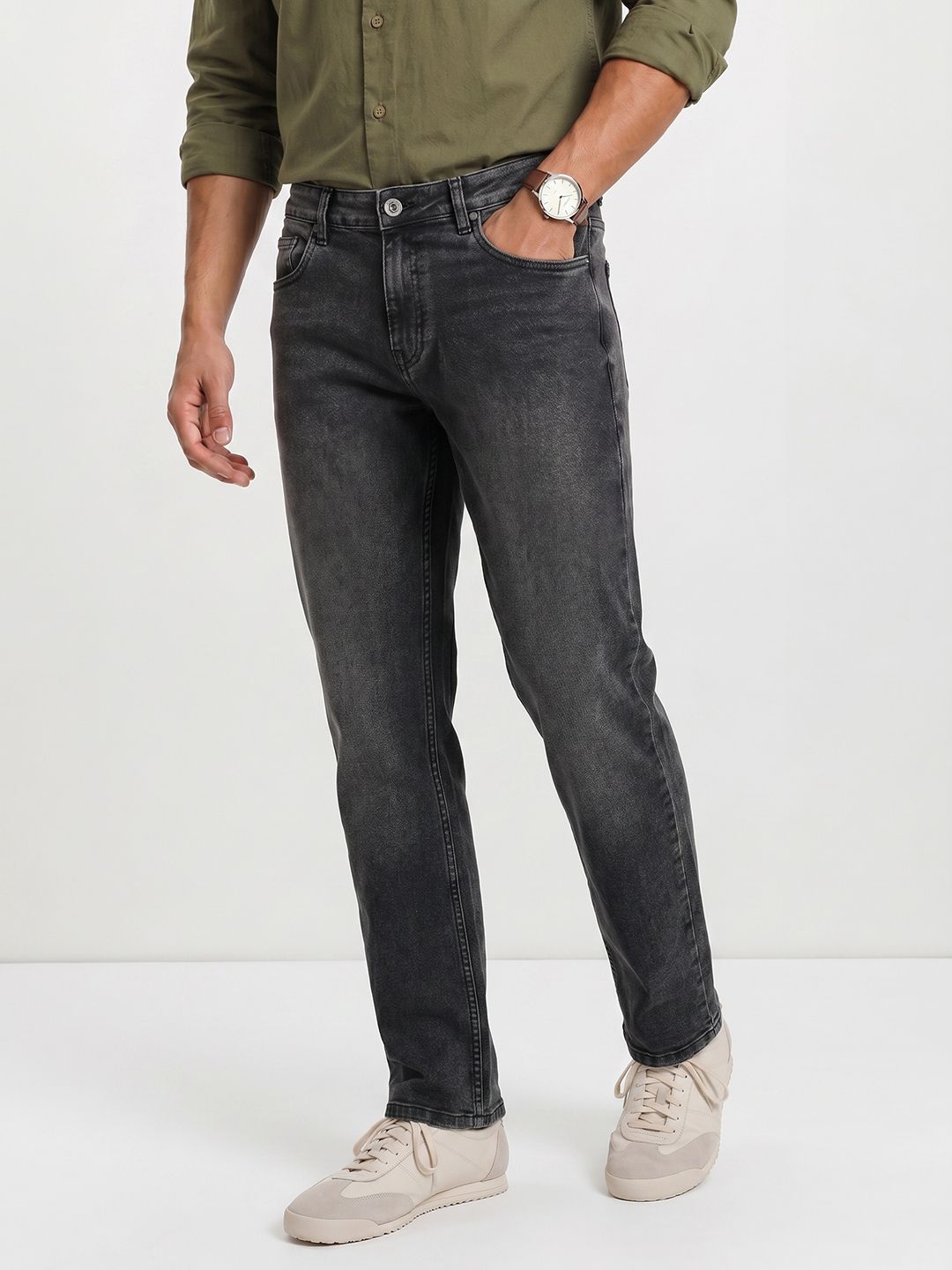 Roadster The Roadster Life Co. Men Straight Fit Light Fade Stretchable Jeans
