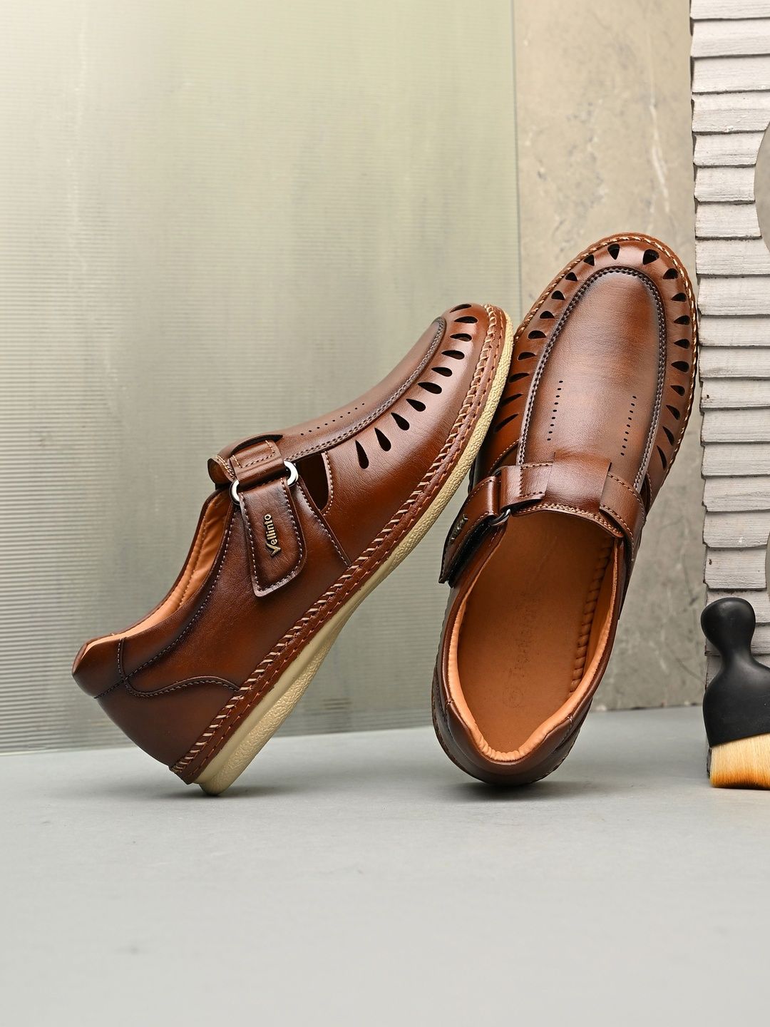 Vellinto Men Fisherman Sandals