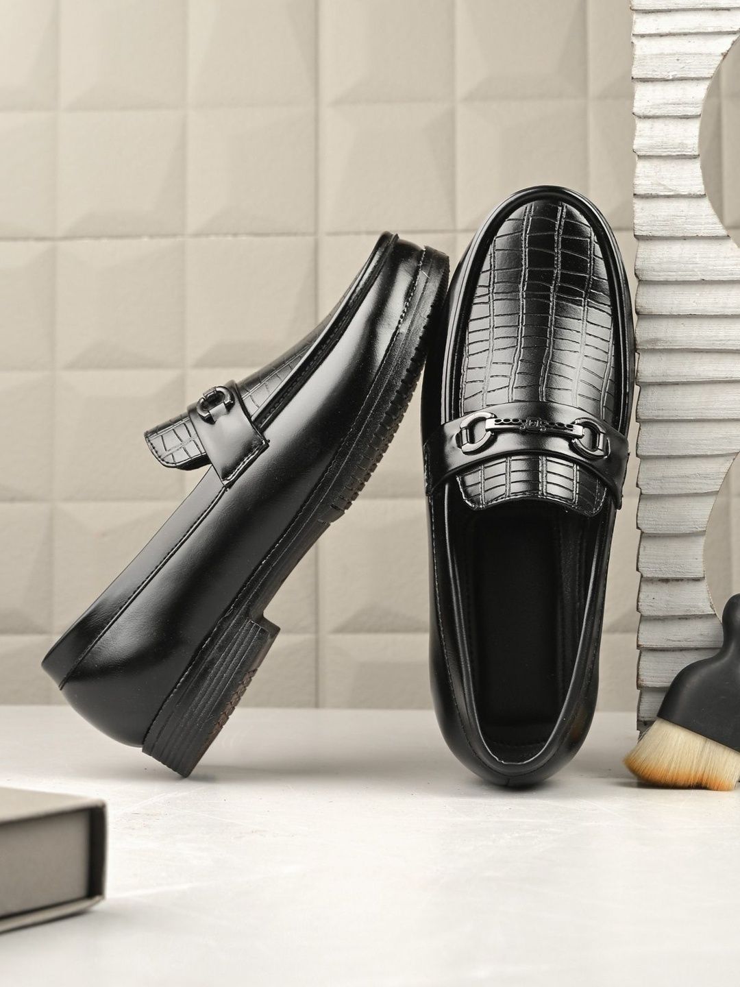 NICO NERINI NICO NERINI Men Textured Loafers