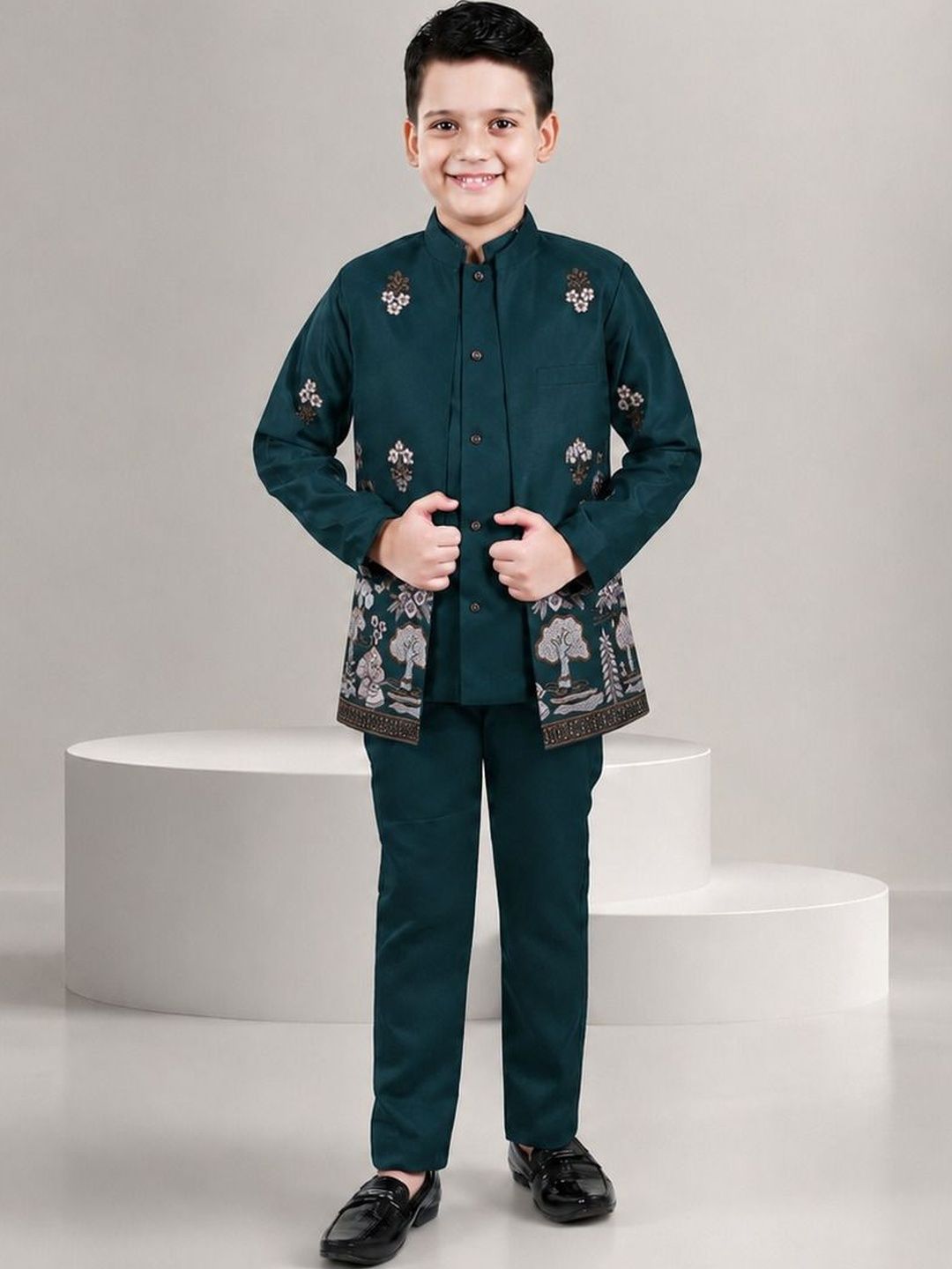 FOURFOLDS Boys Embroidered Mandarin Collar Sherwani Set