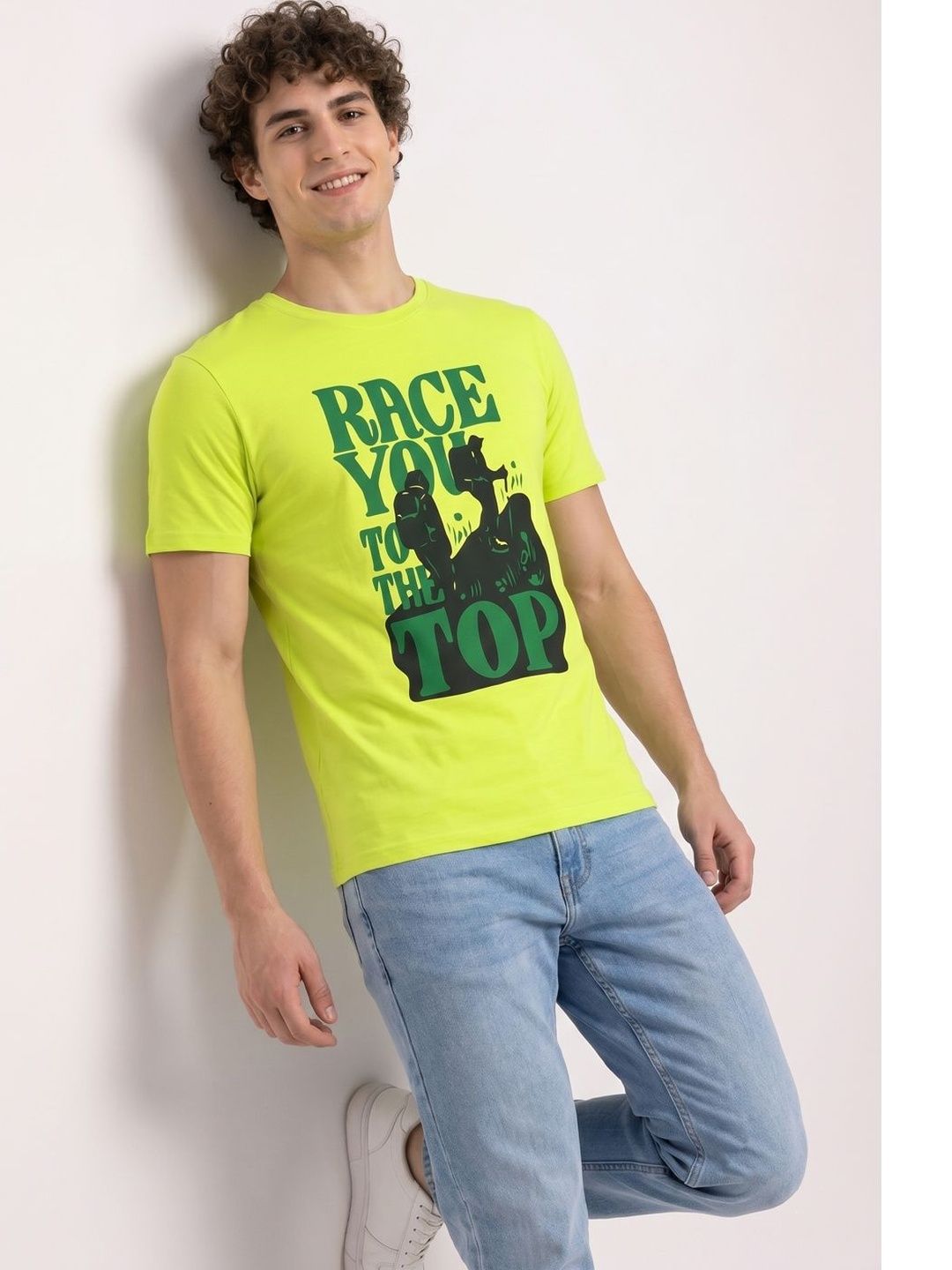 Roadster Men Printed T-shirt