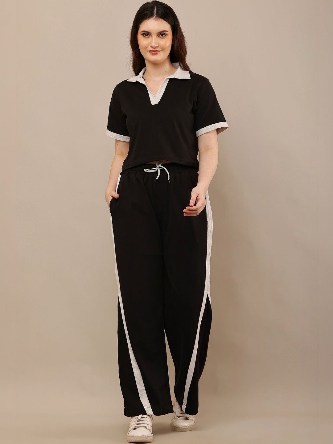 Roadster Colourblocked T-shirt with Trousers