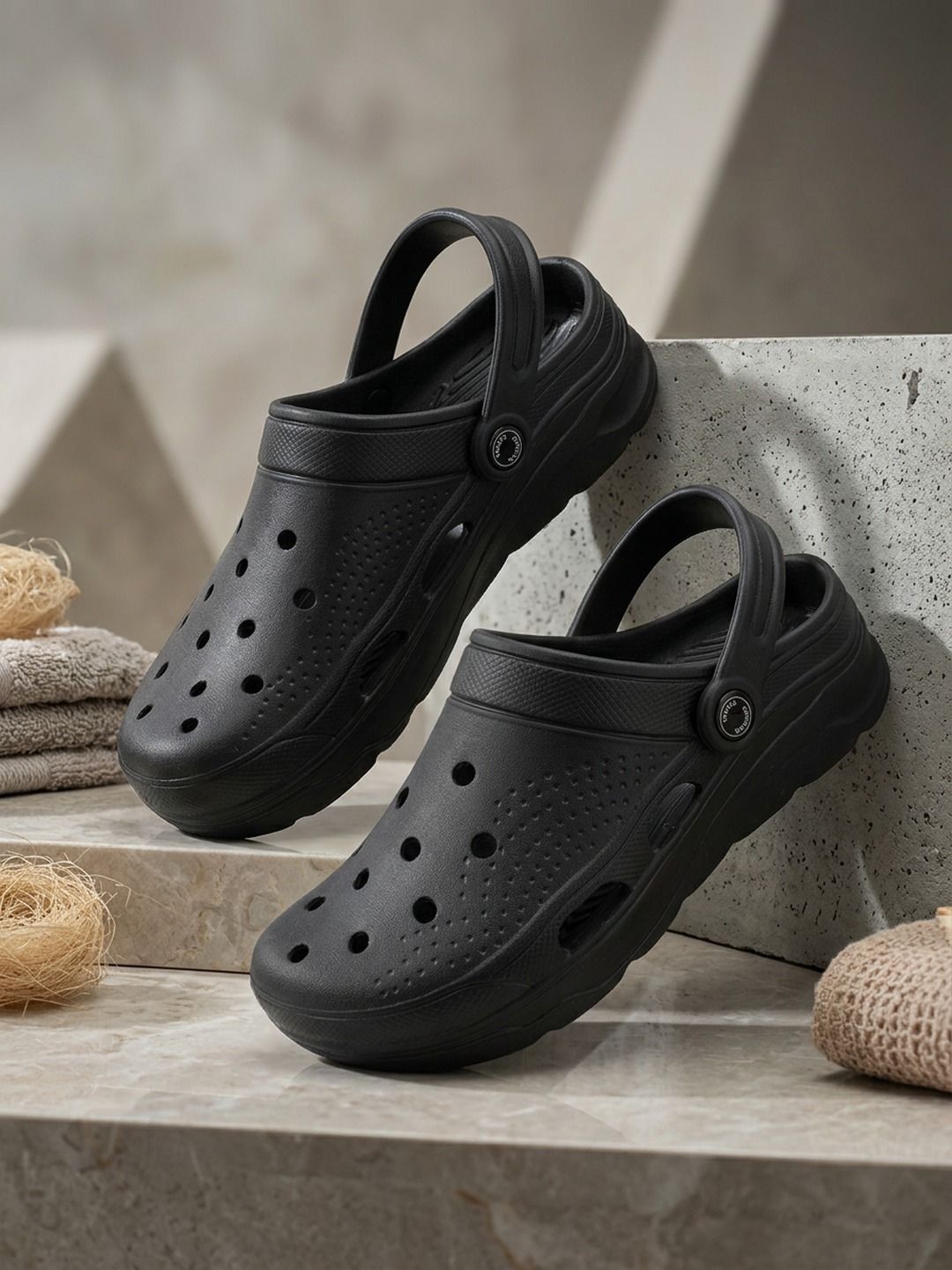 Red Tape Men Self Design Clogs