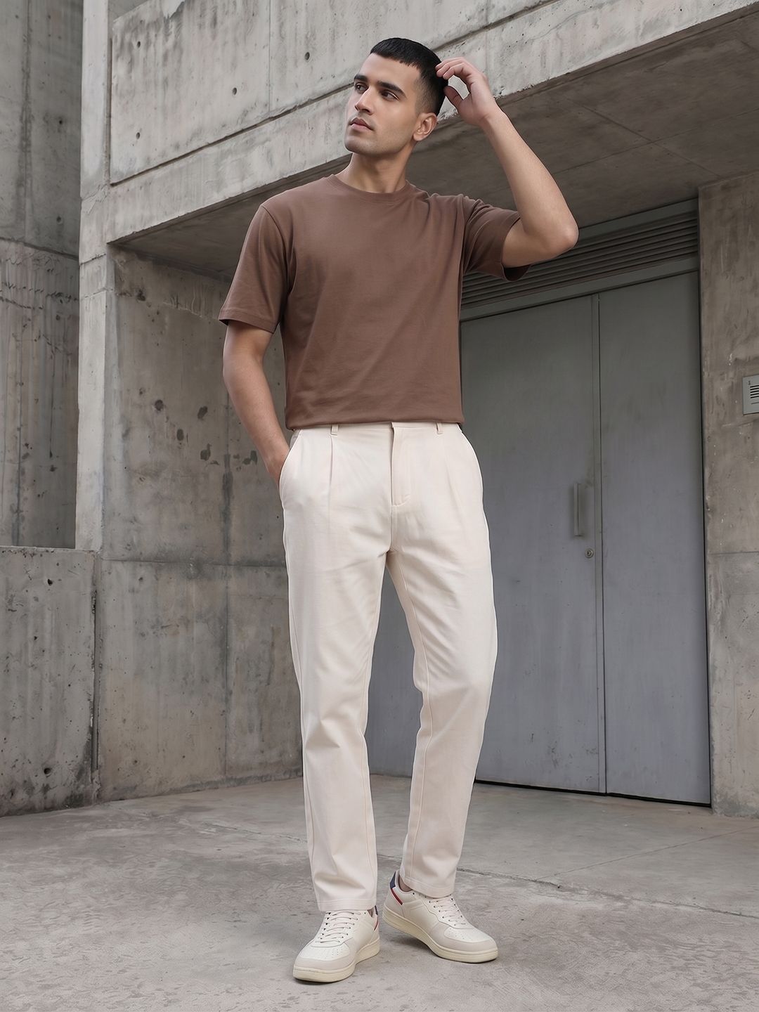 The Roadster Life Co. Men Straight Fit Pleated Pure Cotton Trousers
