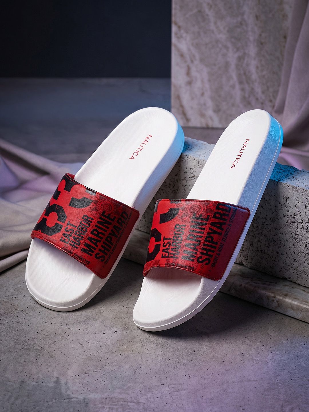 Nautica Men Printed Sliders