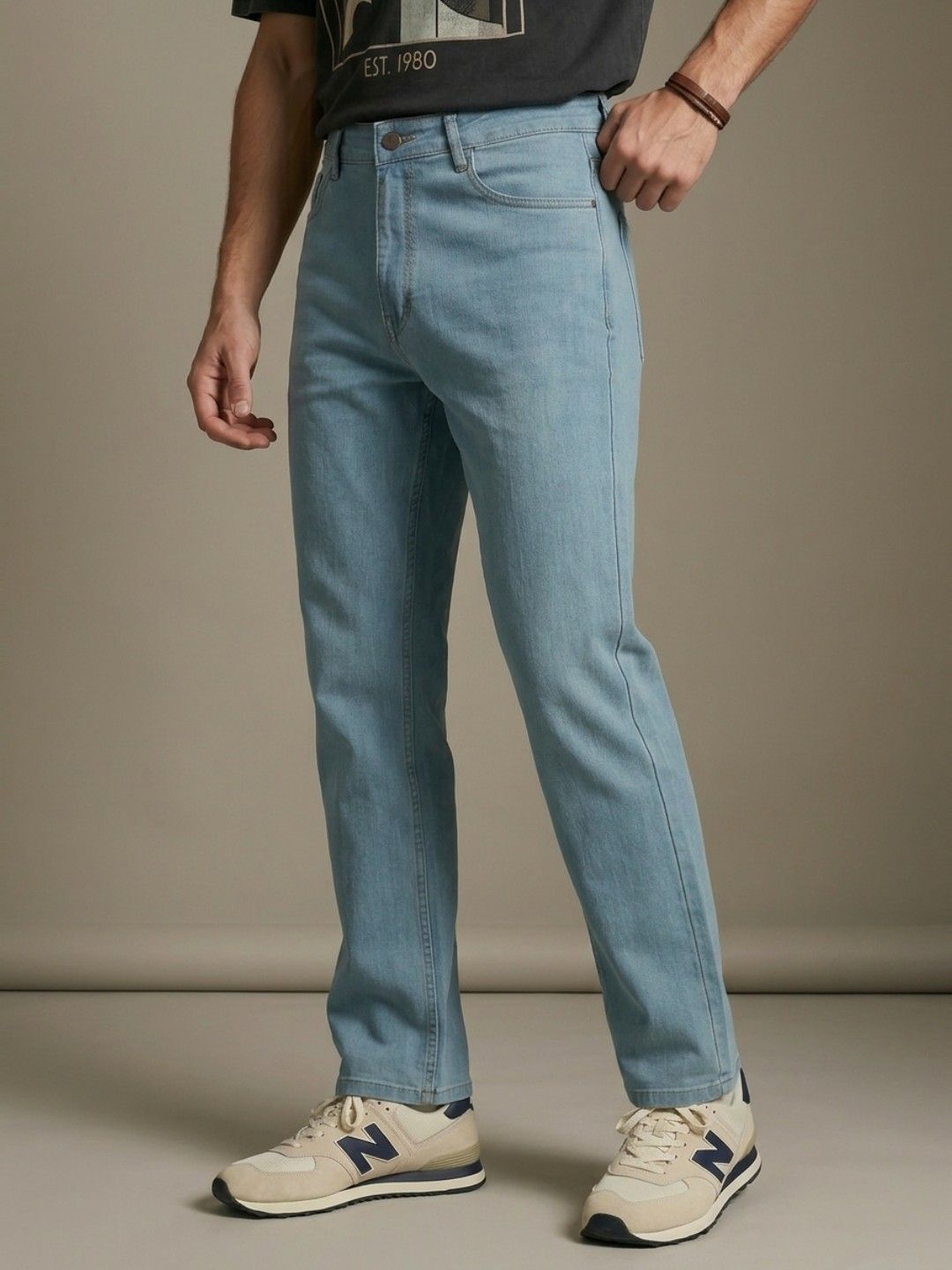 glitchez Men Straight Fit Mid-Rise Light Fade Stretchable Jeans