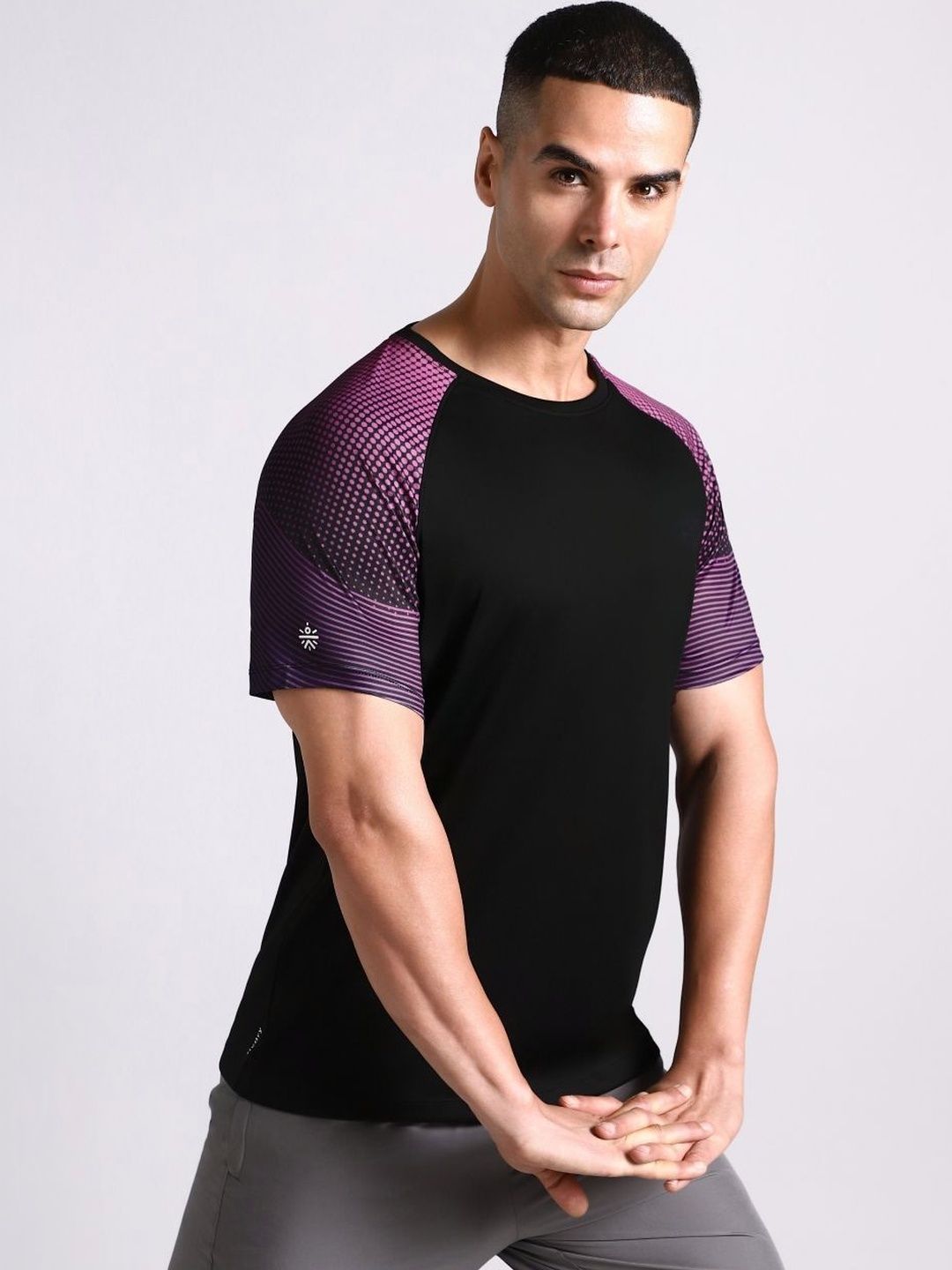 CULT CULT Men's Black Pop Up Training Essential T-shirt