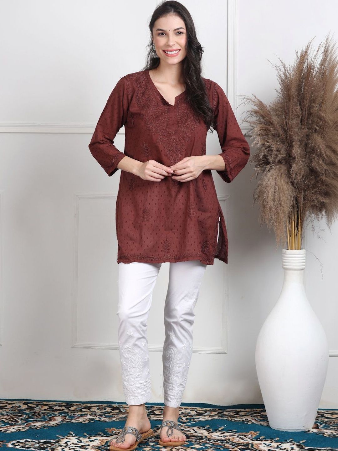 Noorza Chikankari Ethnic Motifs Embroidered V-Neck Chikankari Handloom Chikankari Kurti