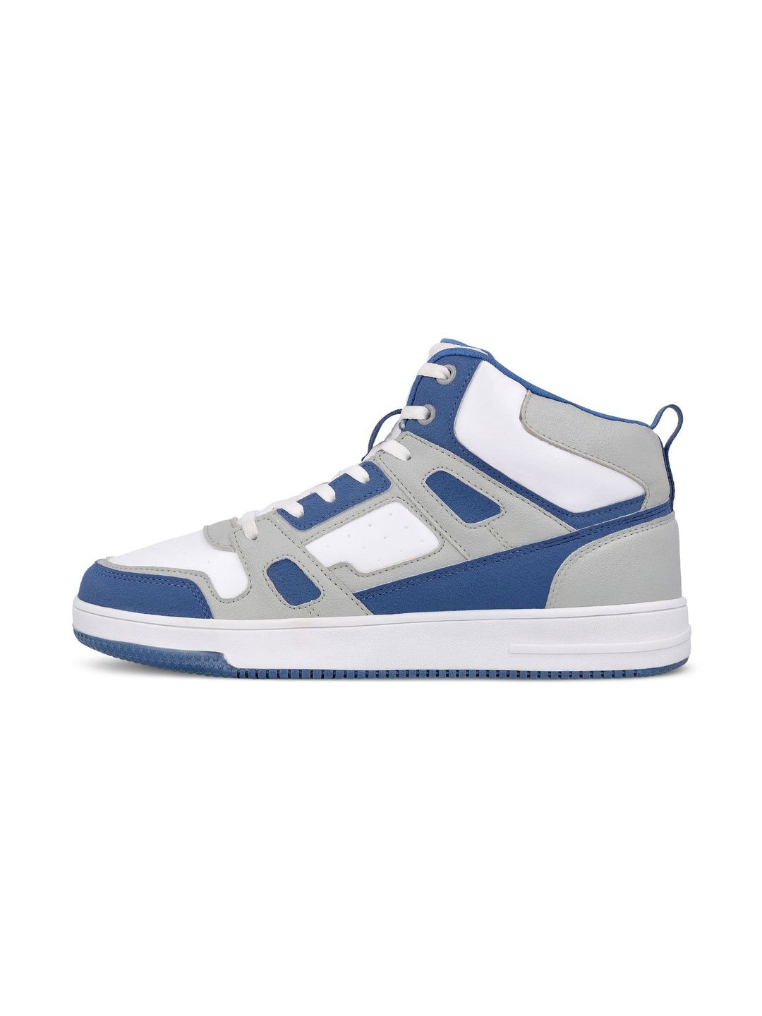 Walkaroo Men Colourblocked Sneakers