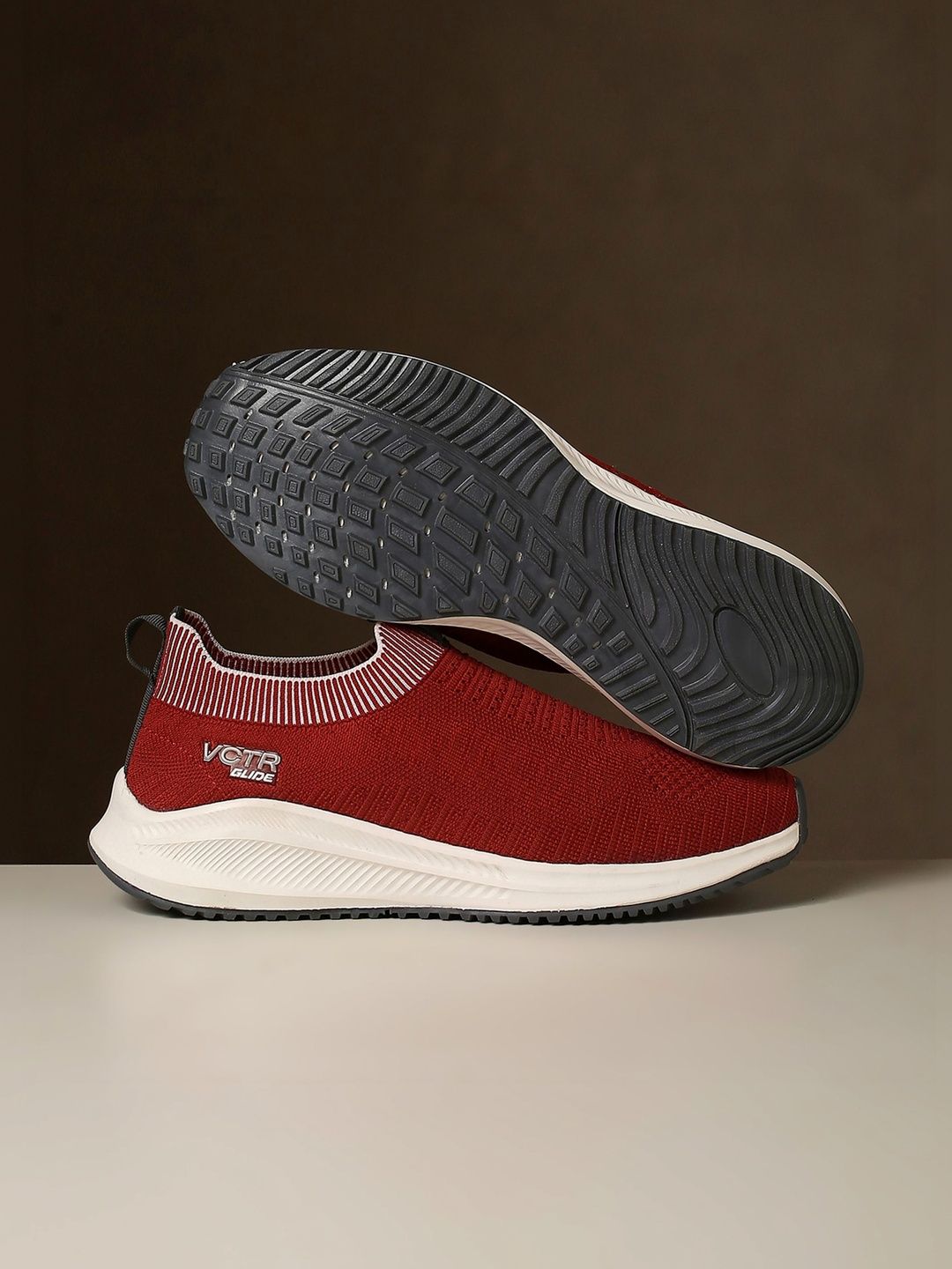 VCTR Glide Stretchable Slipon Running Shoes