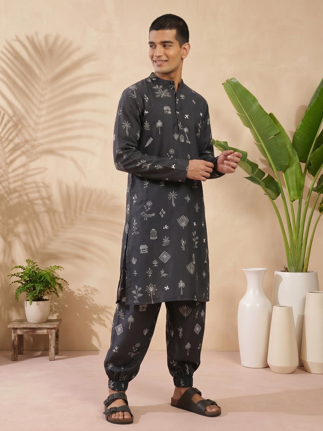 Sangria Sangria Tropical Print Pure Cotton Monochrome Kurta with Pyjamas