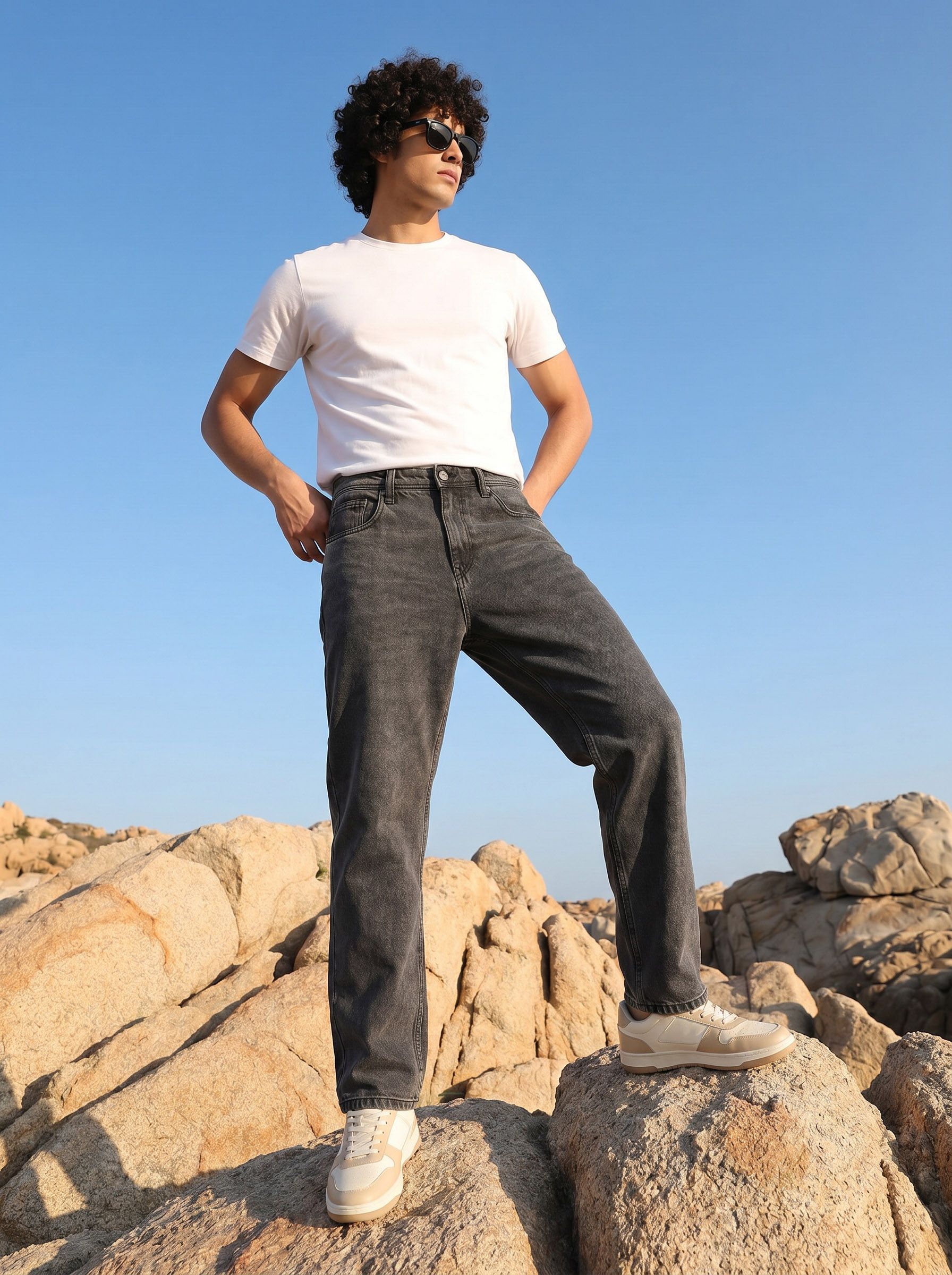 The Roadster Life Co. Men Relaxed Fit Light Fade Stretchable Jeans