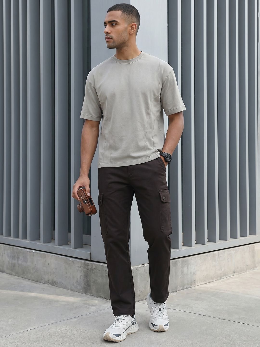 Roadster The Roadster Life Co. Men Relaxed Fit Cargos Trousers