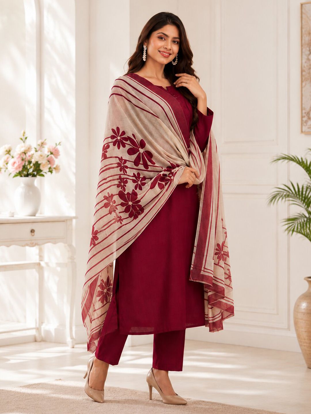 Chhipa Prints Women Floral Regular Kurta with Trousers & With Dupatta