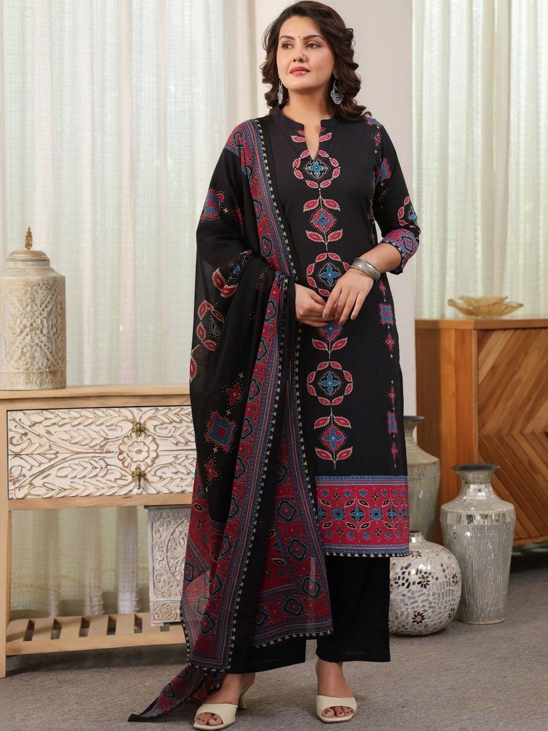 Berrylicious Women Ethnic Motifs Printed Regular Pure Cotton Kurta with Trousers & With Dupatta