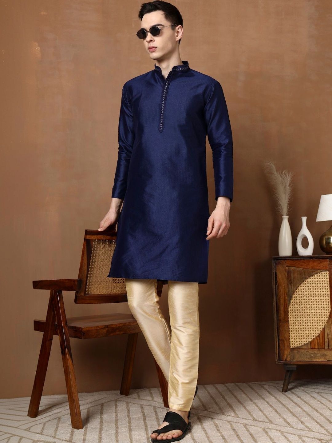 Dincharya Men Thread Work Kurta