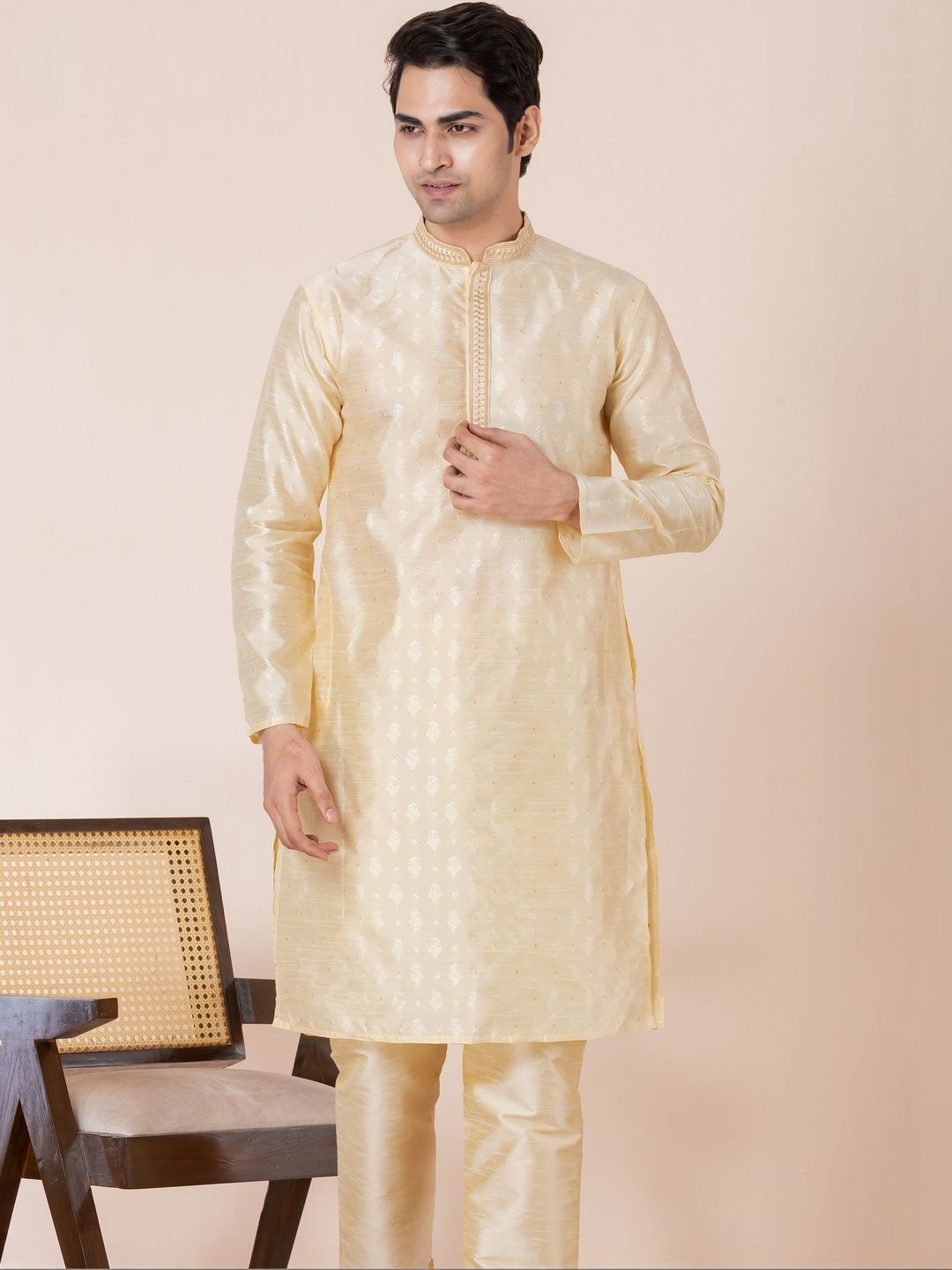 Dincharya Men Thread Work Kurta