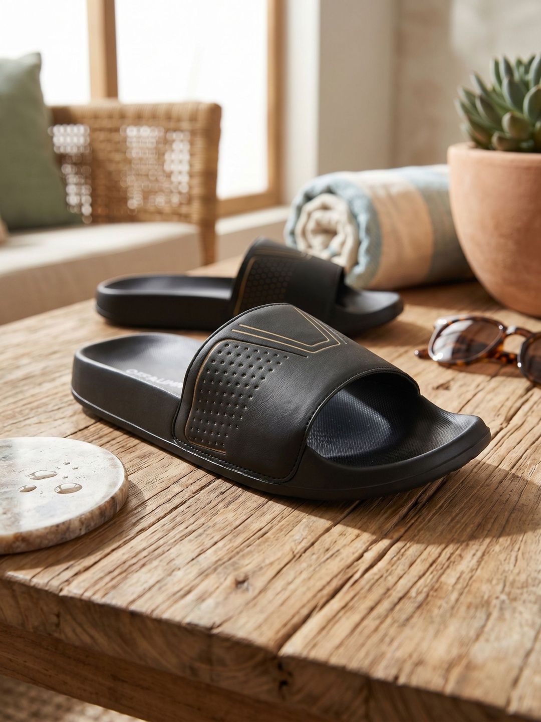 OFF LIMITS Men Sliders