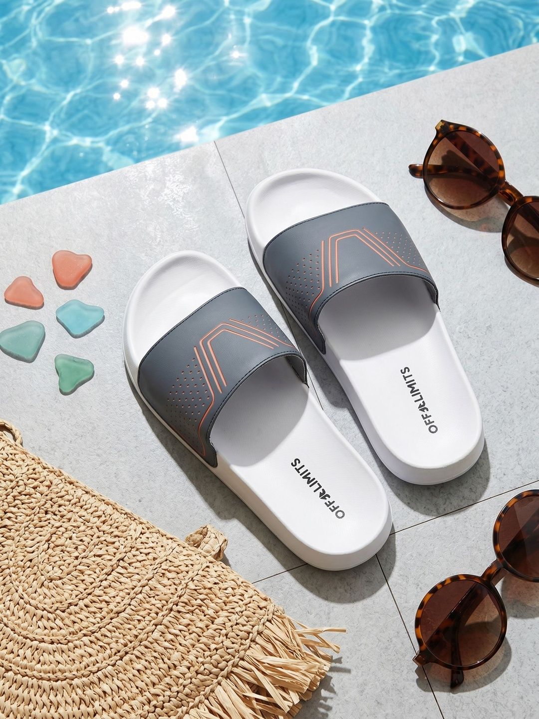 OFF LIMITS Men Self Design Sliders