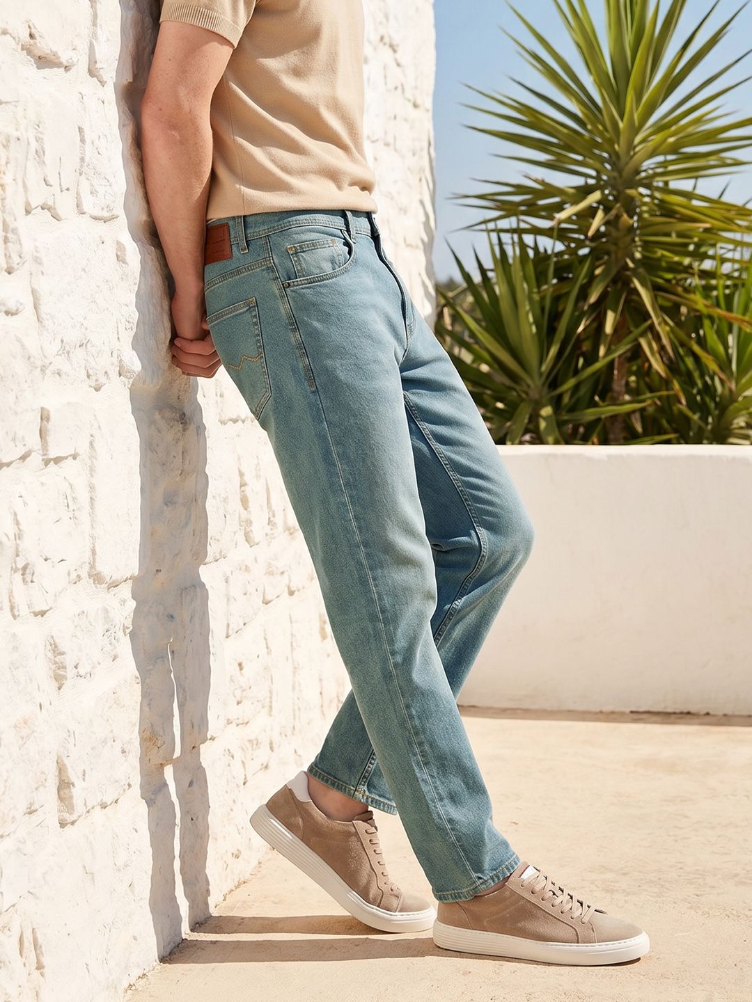 Mast & Harbour Men Straight Fit Light Fade Stretchable Jeans