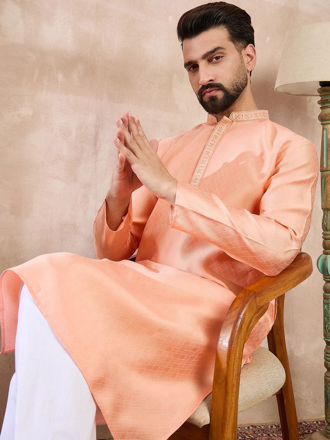 House of Pataudi Embroidered Mandarin Collar Knee Length Straight Kurta