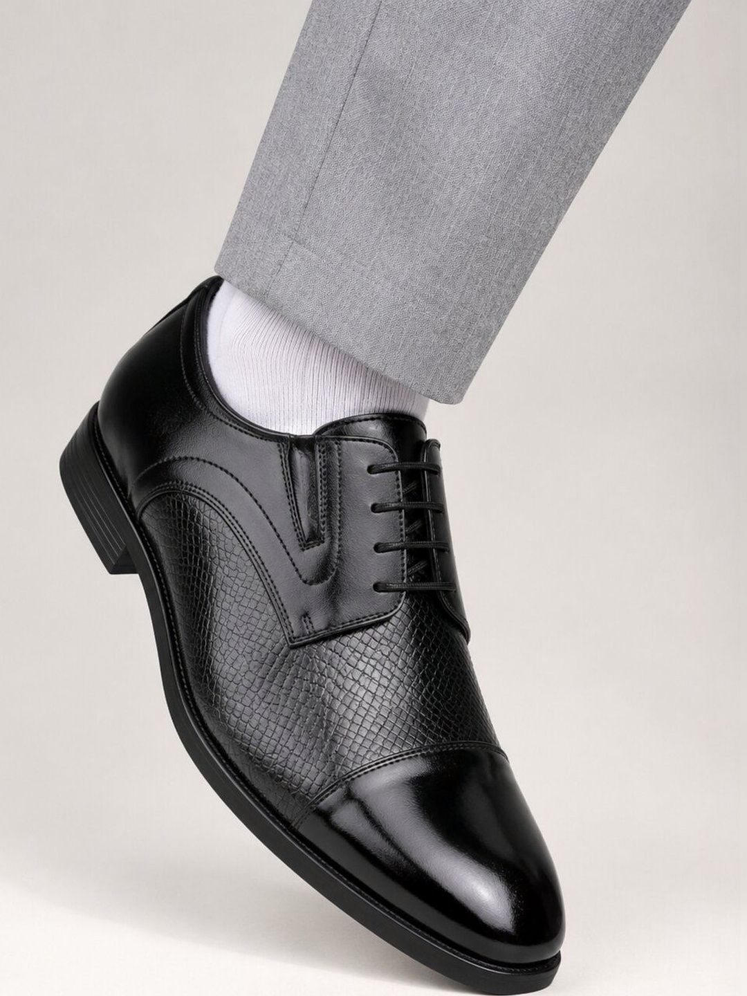 House of Pataudi Men Synthetic Leather Formal Derbys