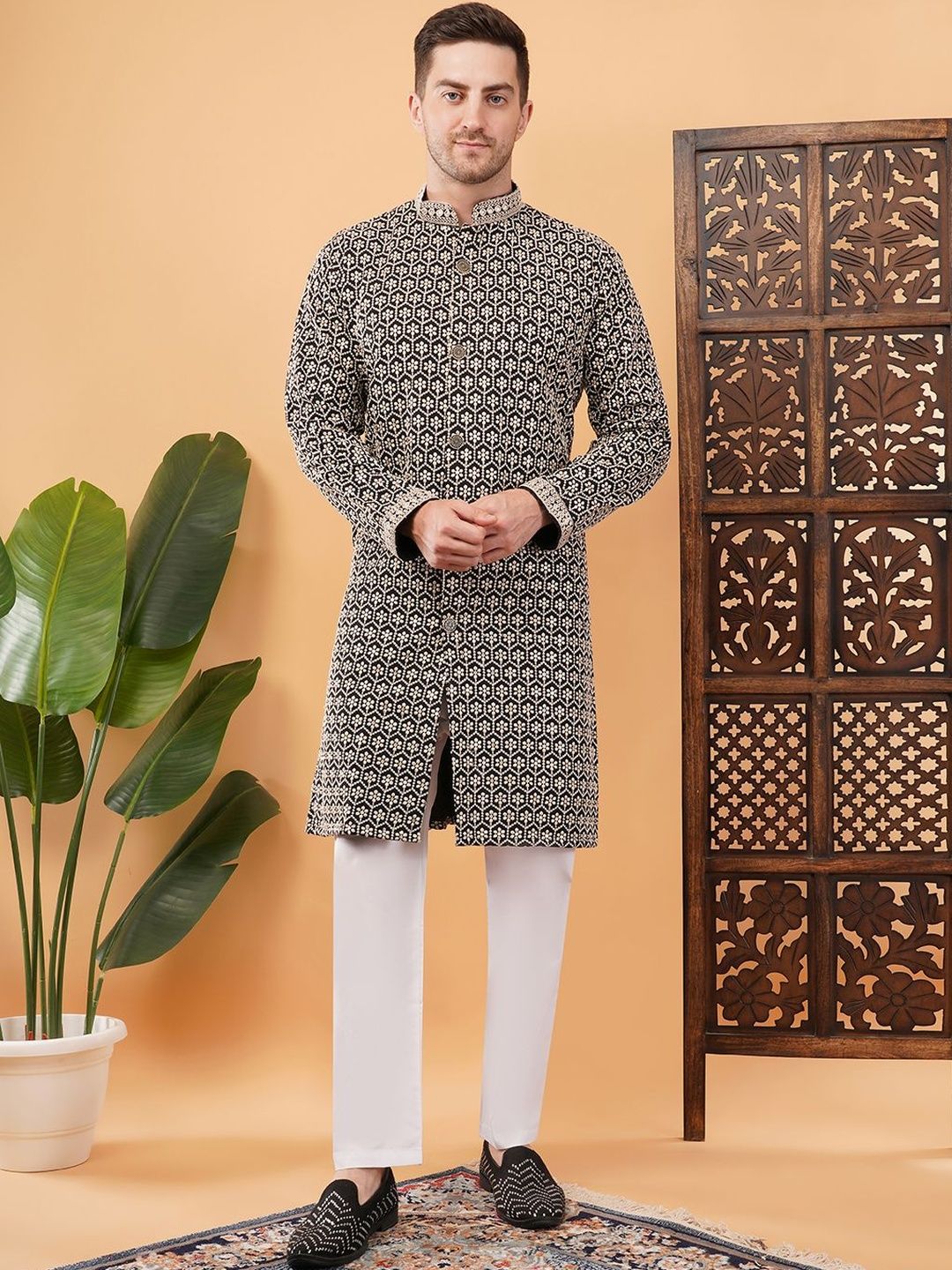 ADHIRAJAN Embroidered Mandarin Collar Sherwani