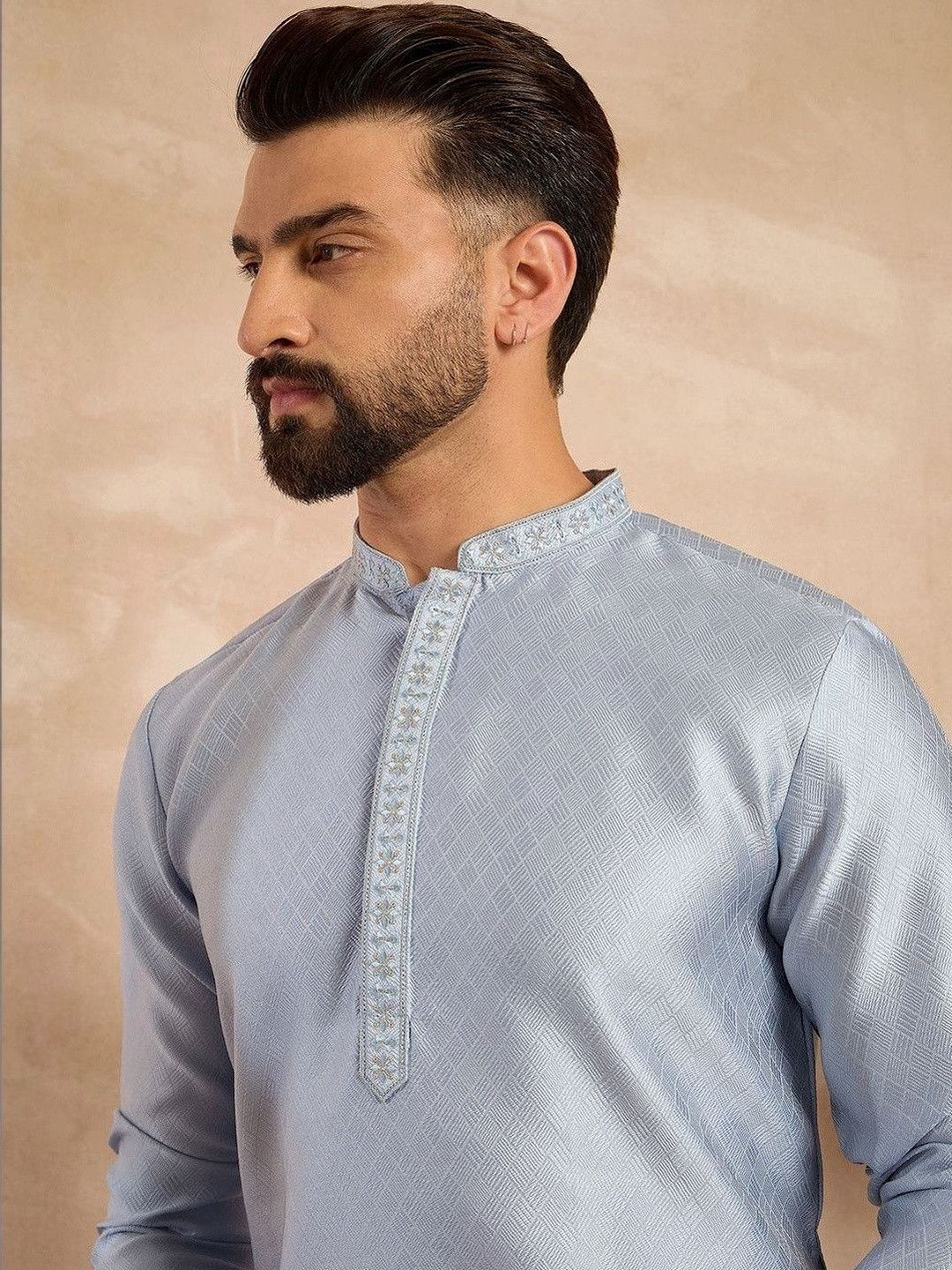 House of Pataudi Embroidered Mandarin Collar Kurta