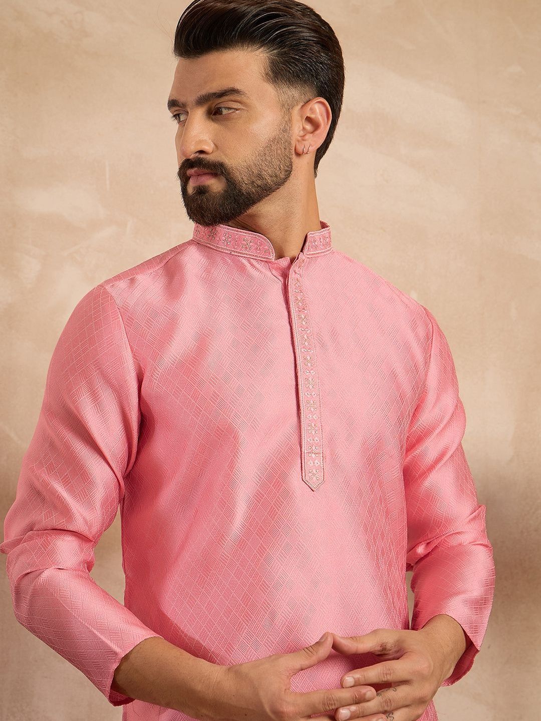 Ethnic Bay Men Embroidered Kurta