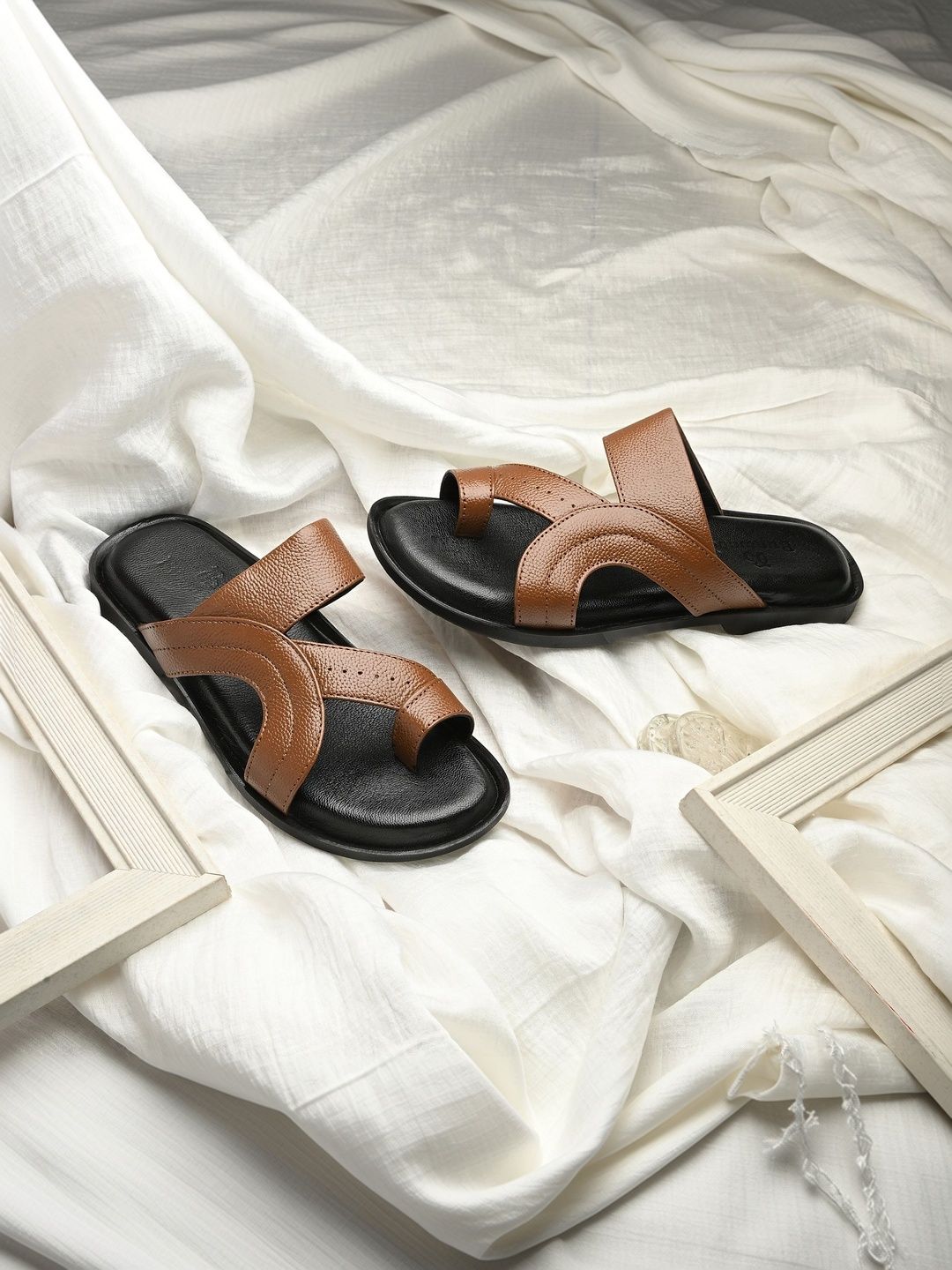 House of Pataudi Men Leather Comfort Sandals