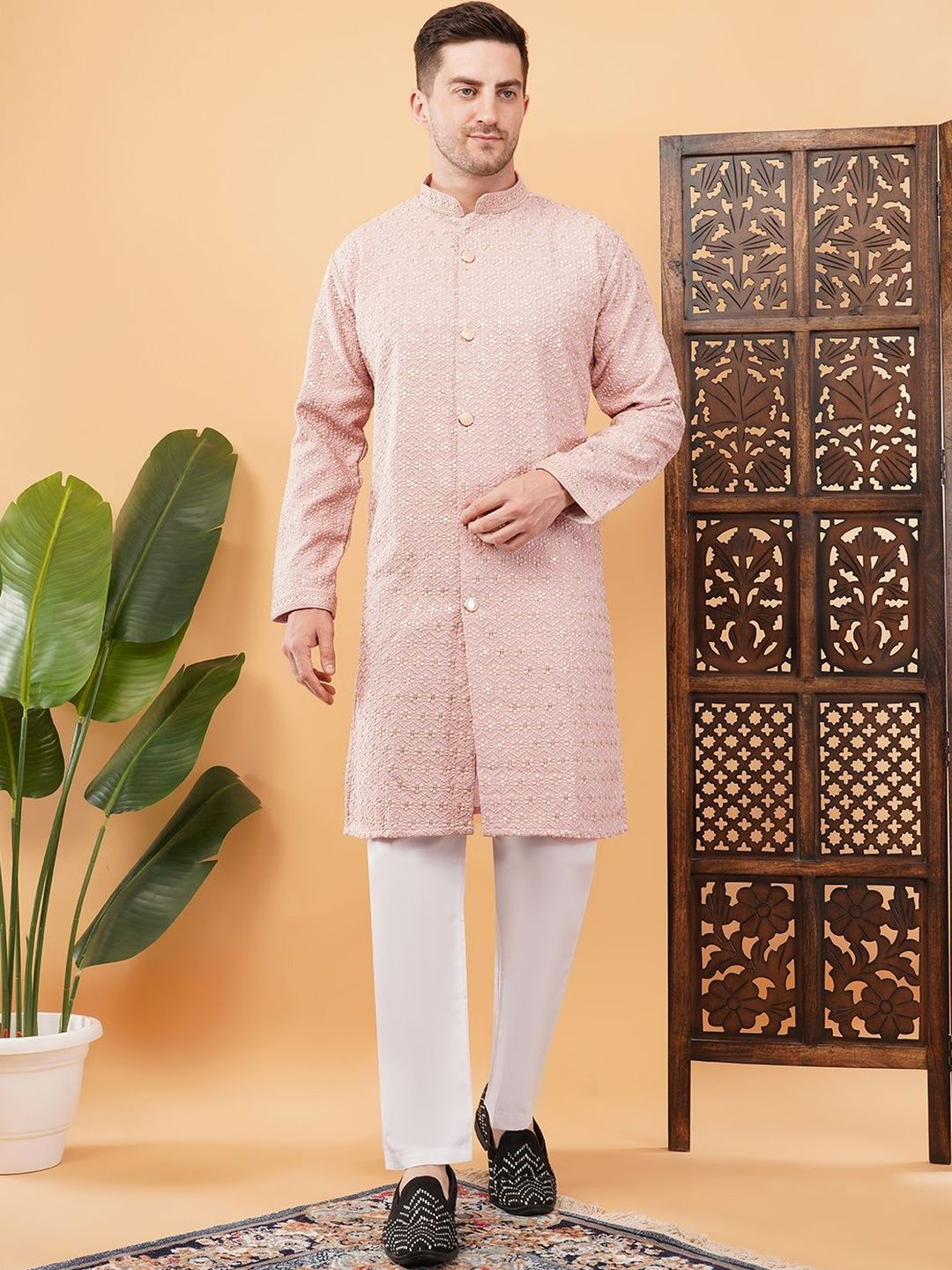 ADHIRAJAN Embroidered Mandarin Collar Sherwani
