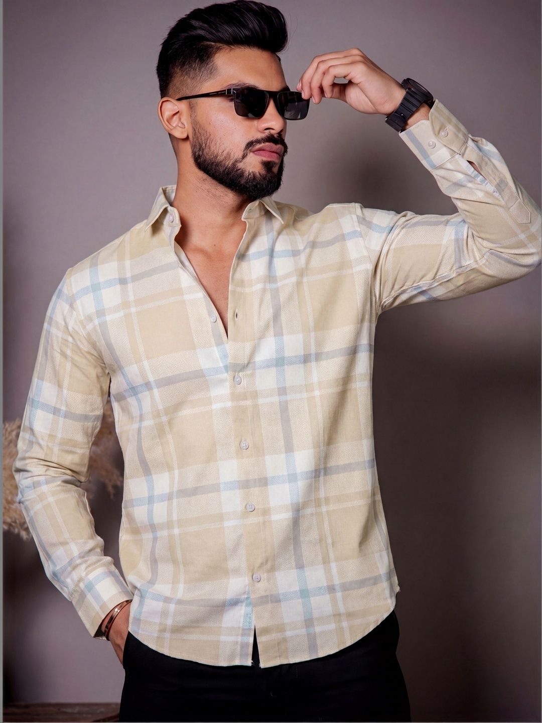 Mantonix Men Standard Checked Casual Shirt