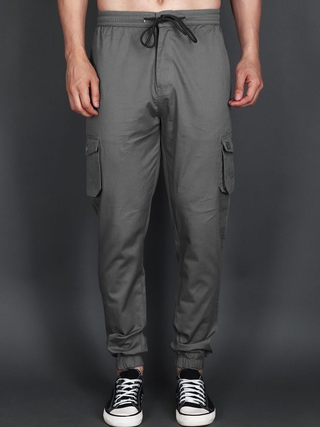Roadster Men Relaxed Straight Leg Easy Wash Cargos Trousers