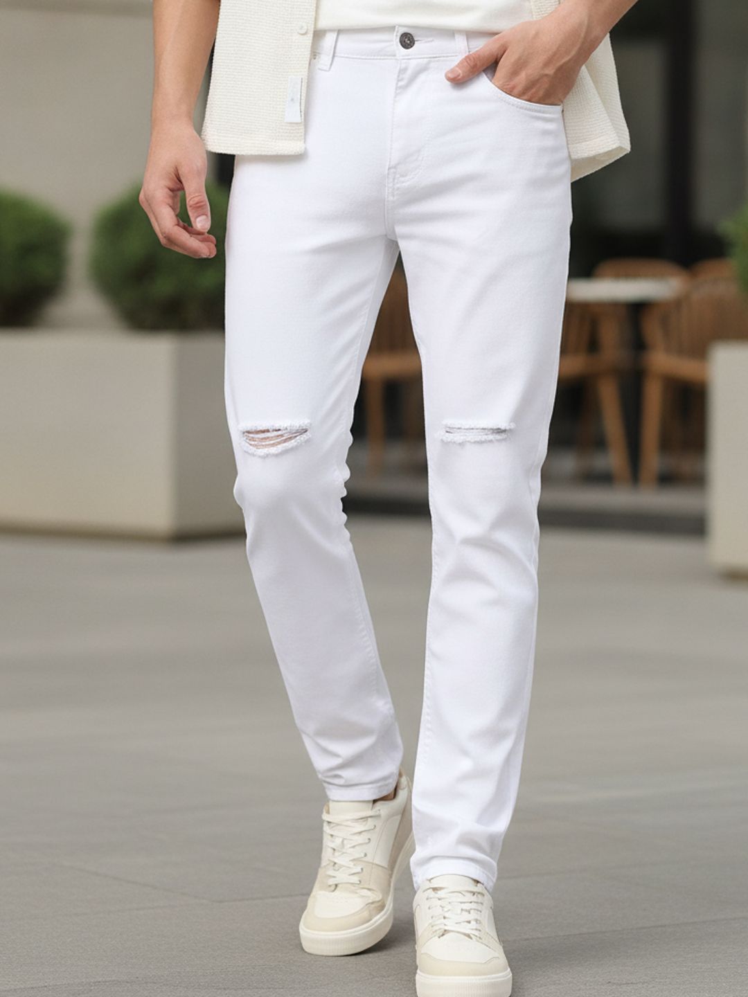 Urbano Fashion Urbano Fashion Men White Slim Fit Mid-Rise Slash Knee Stretchable Jeans