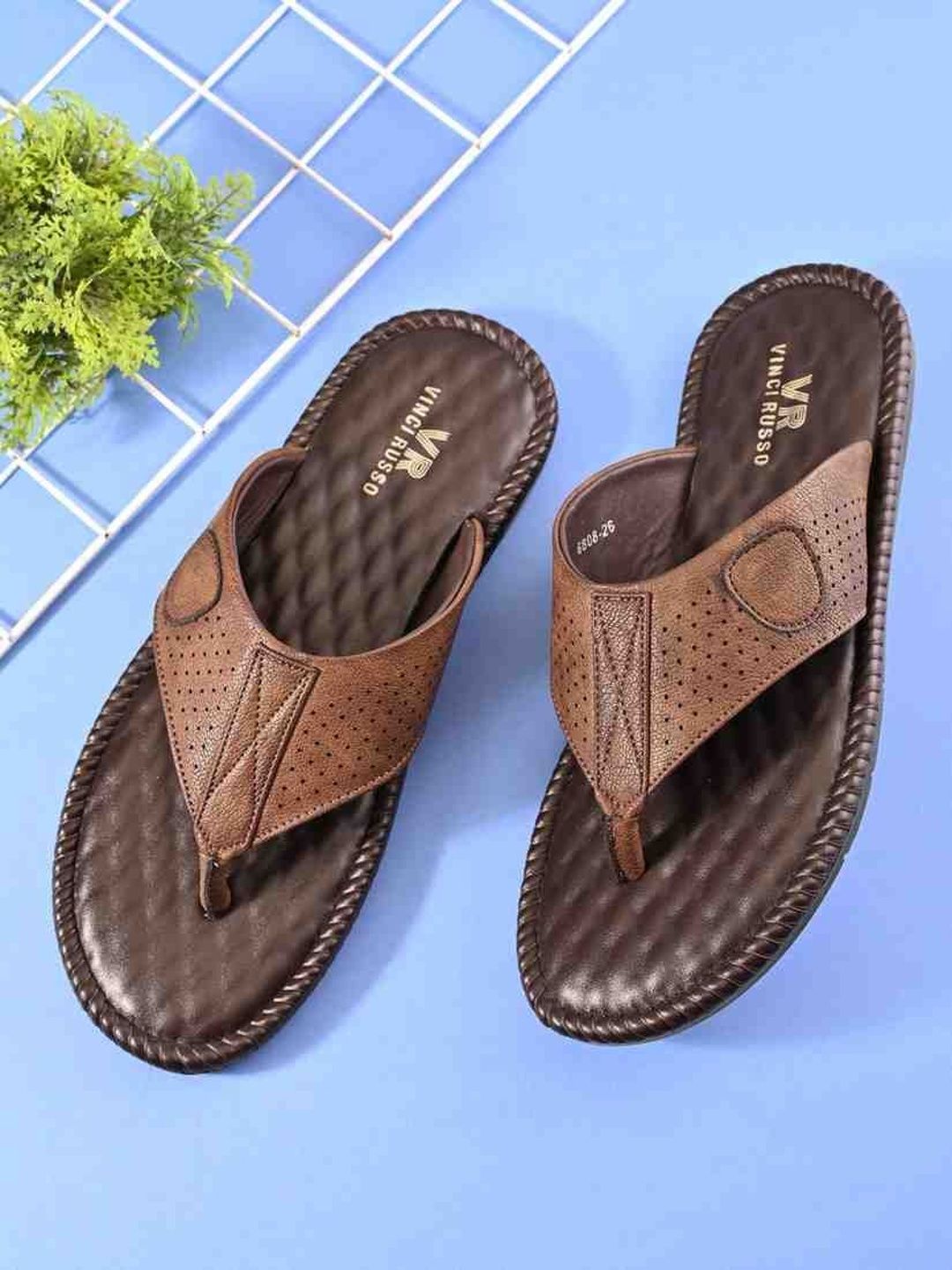 Vinci Russo Men Thong Flip-Flops