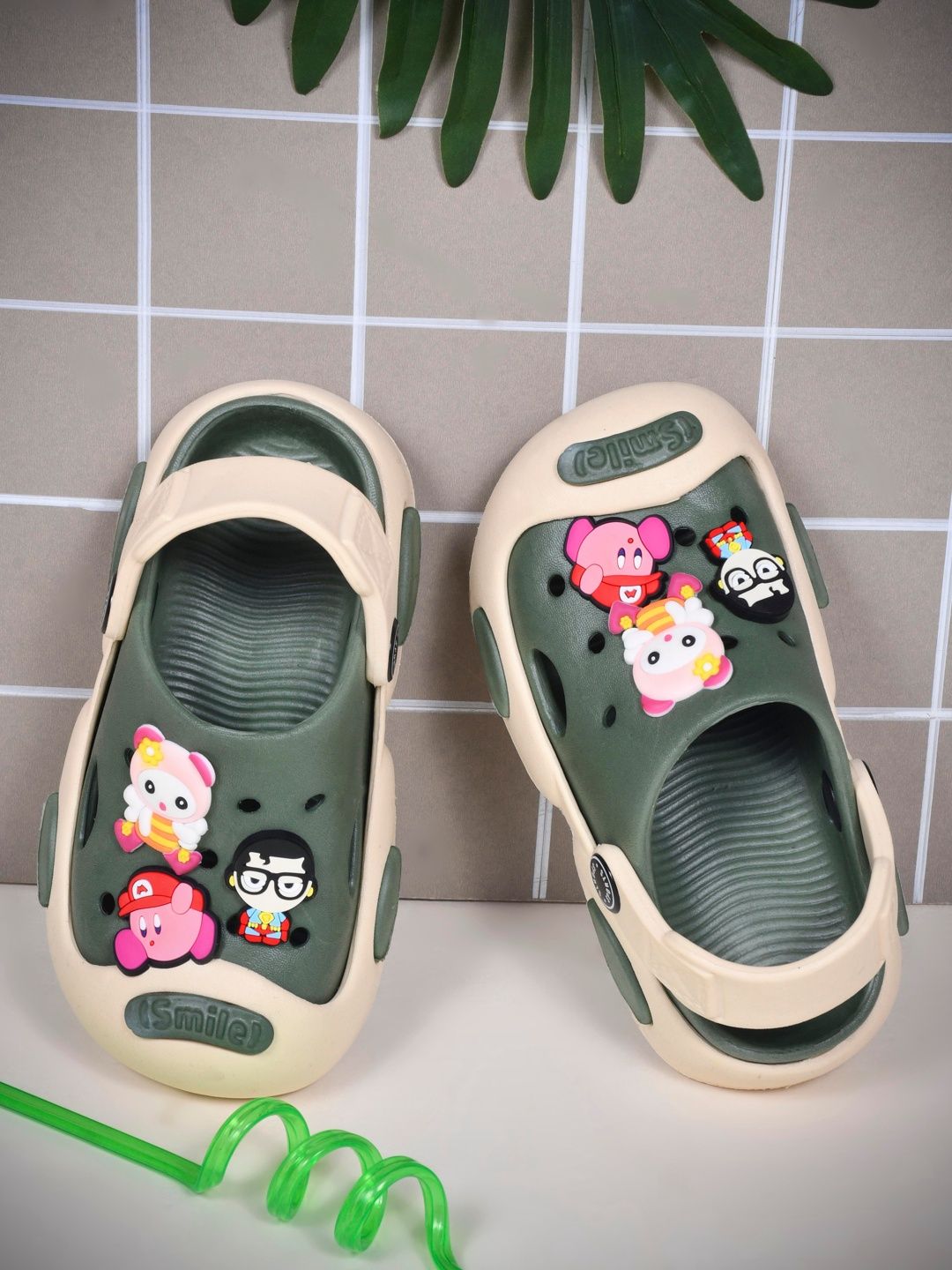 SHOELAMB Unisex Kids Clogs Sandals