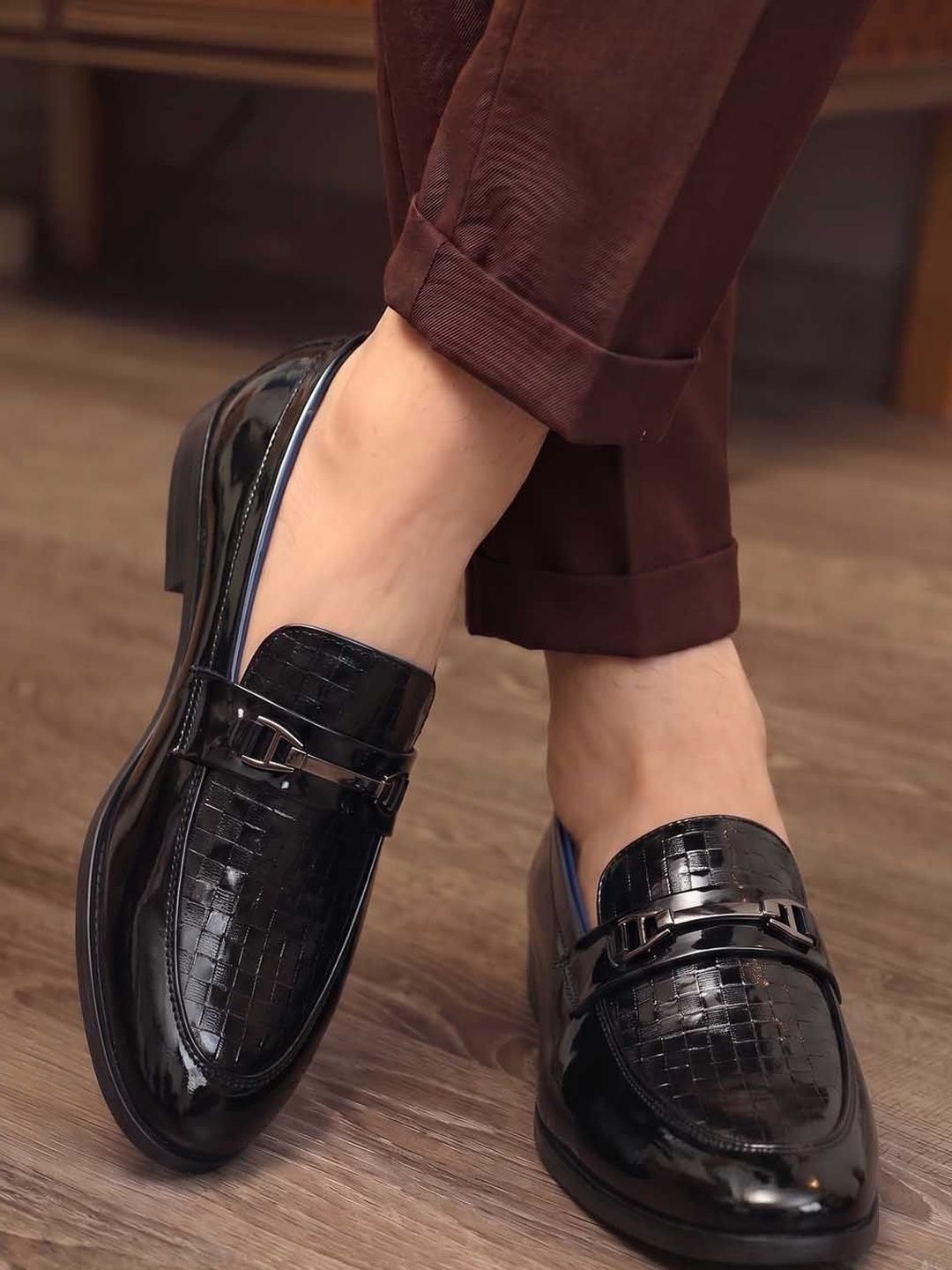 HERE&NOW Men Textured Formal Loafers