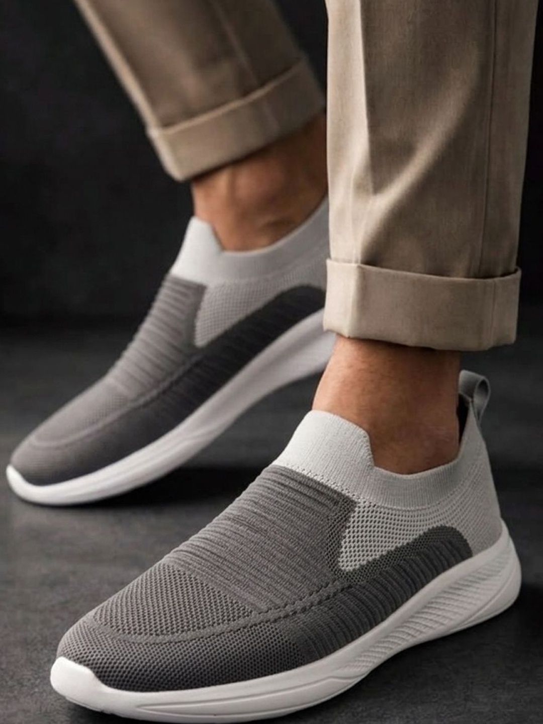 HRX by Hrithik Roshan Men Textured Round Toe Sneakers