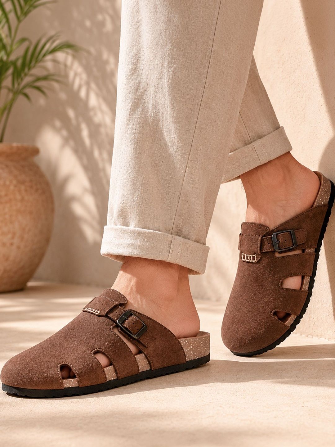 Mast & Harbour Men Rubber Clogs