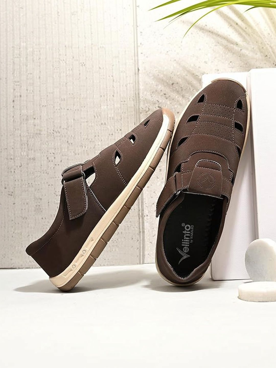 Vellinto Men Shoe-Style Sandals