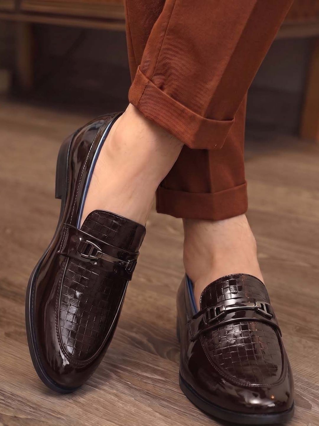 HERE&NOW Men Textured Formal Loafers