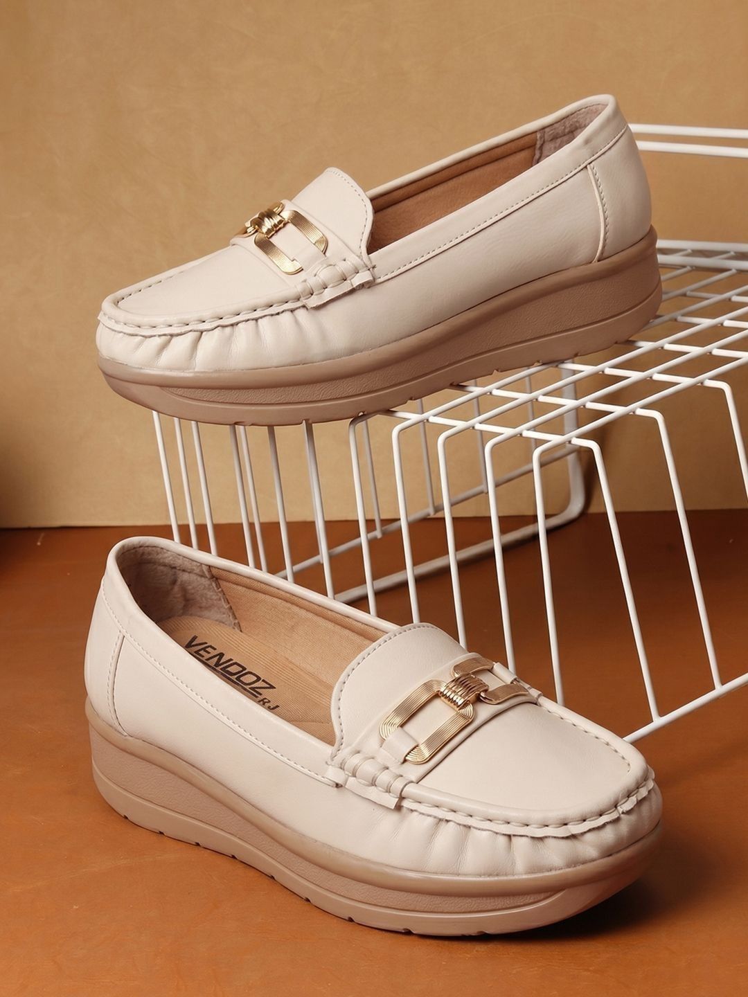 VENDOZ Women Loafers