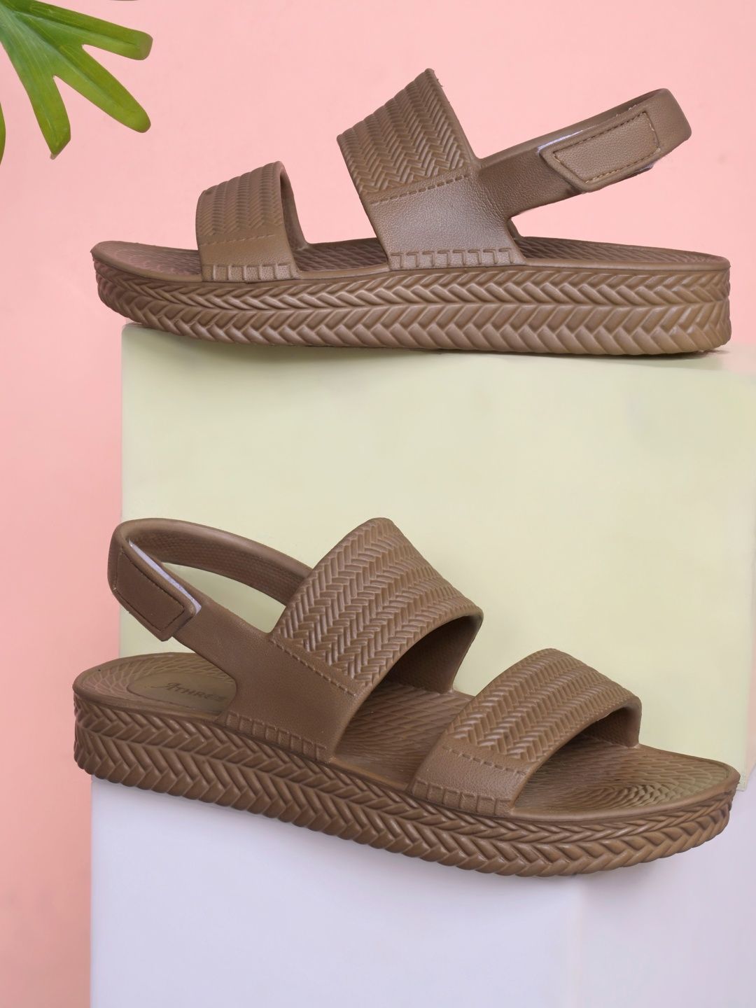 Athree Women Sliders