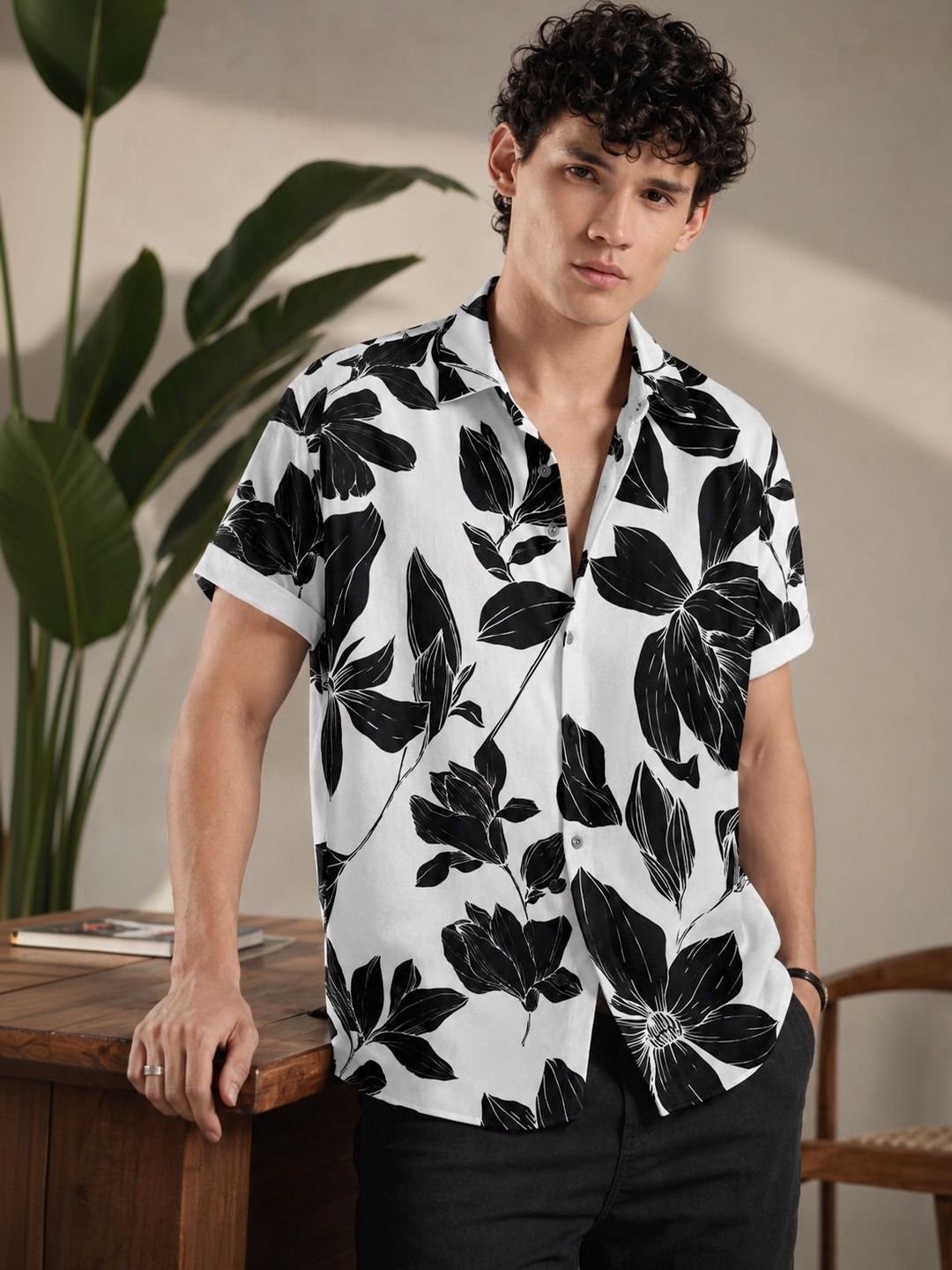 AGNIVAR COLLECTION Men Floral Printed Casual Shirt