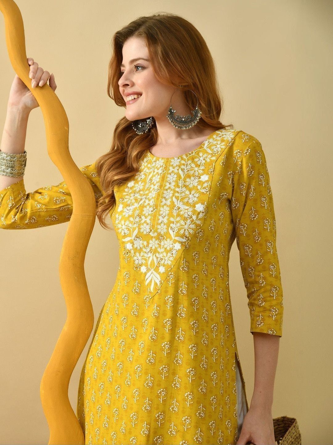 PHYSIL Women Floral Embroidered Thread Work Floral Kurta